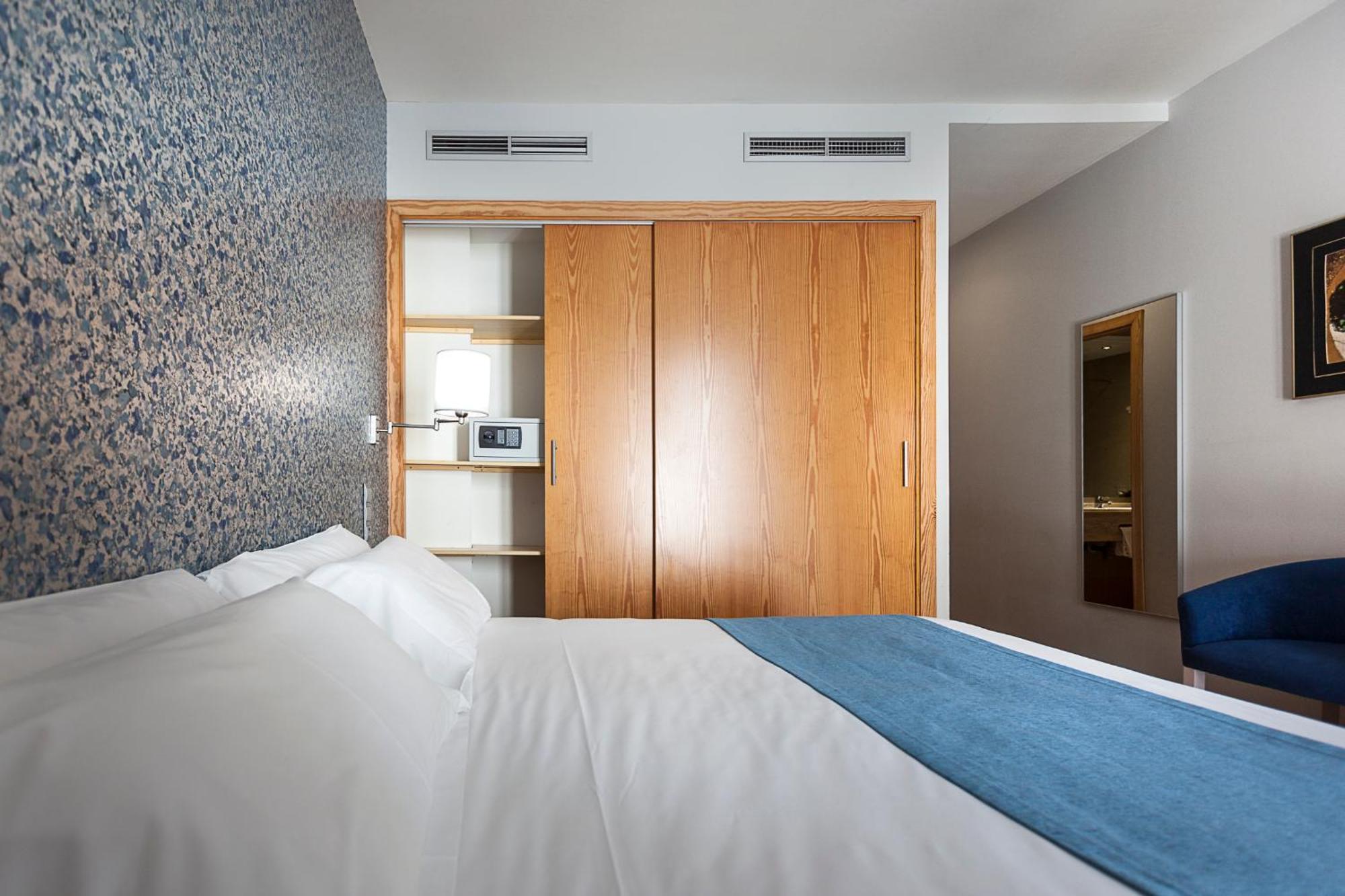 Double or Twin Room Balcony