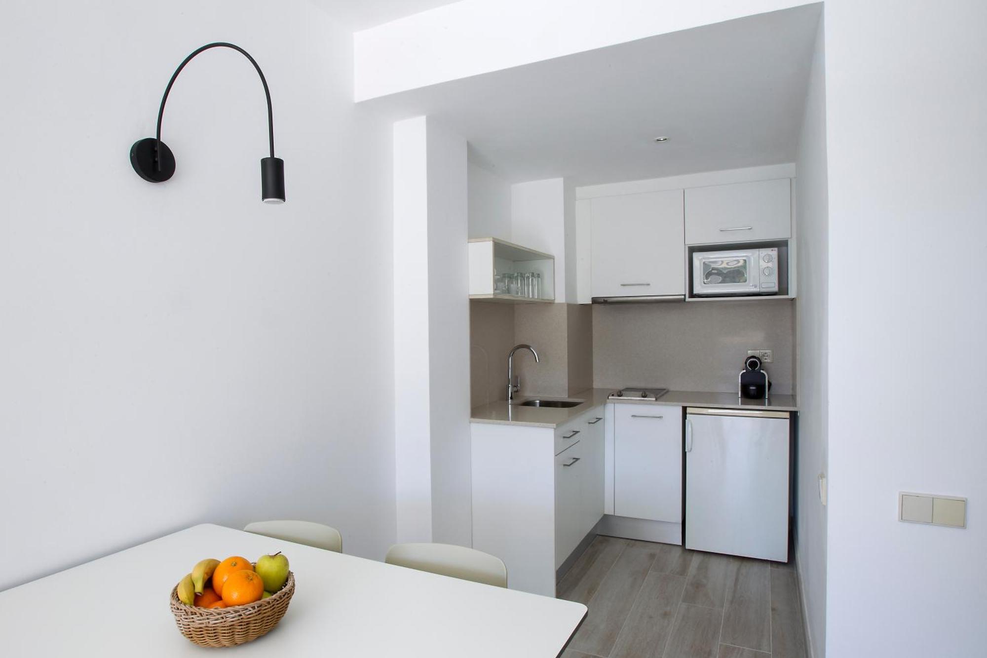 Superior One-Bedroom Apartment