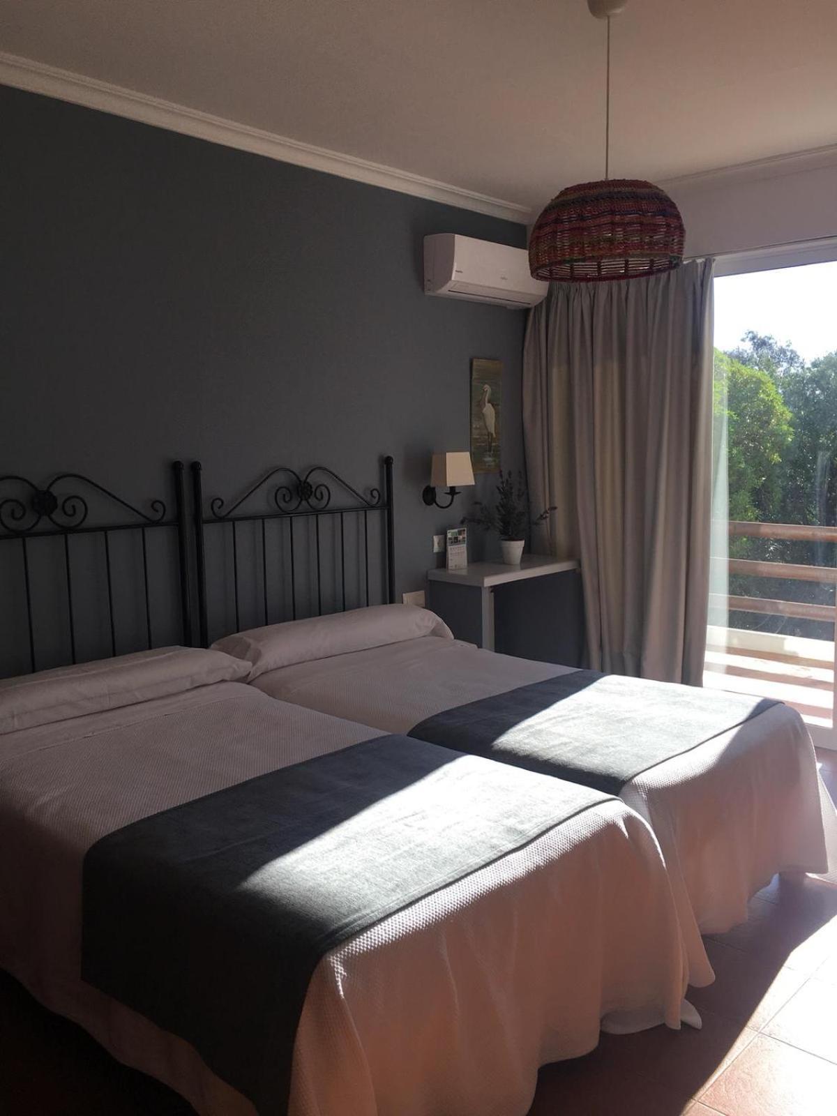 Double or Twin Room with Terrace