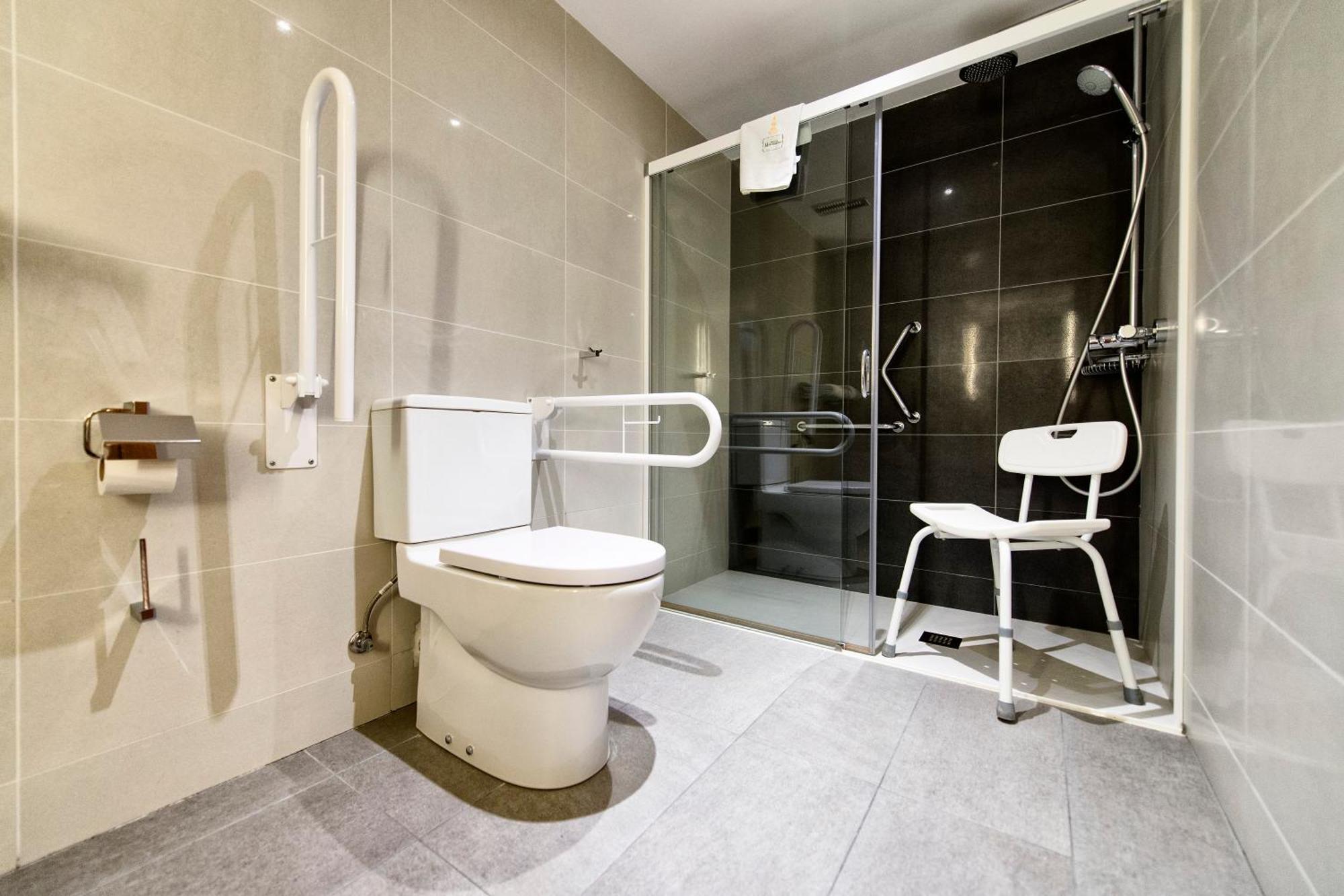 Double or Twin Room Disability Access