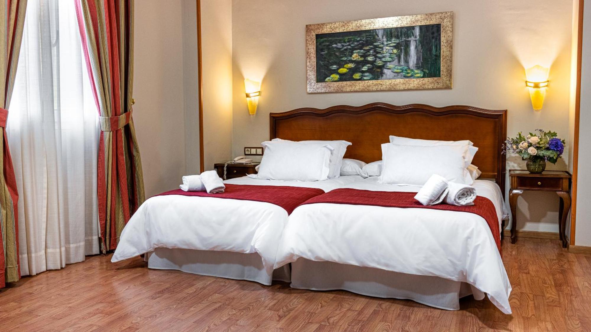 Deluxe Twin Room,1272849193:JPEG