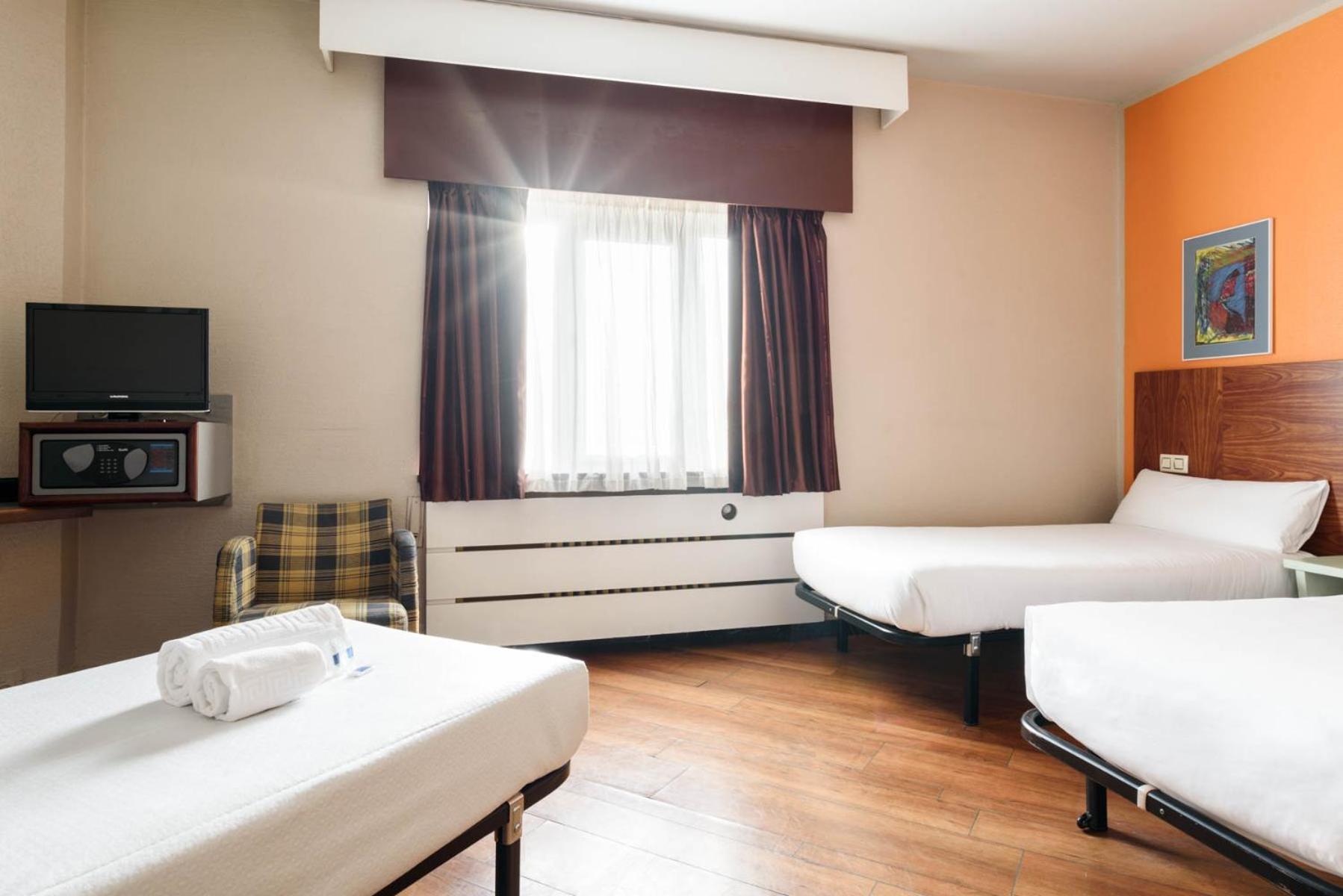 Twin Room Extra Bed