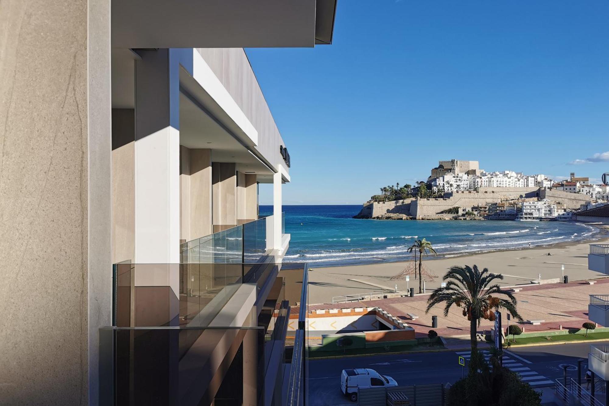 Double or Twin Room Side Sea View