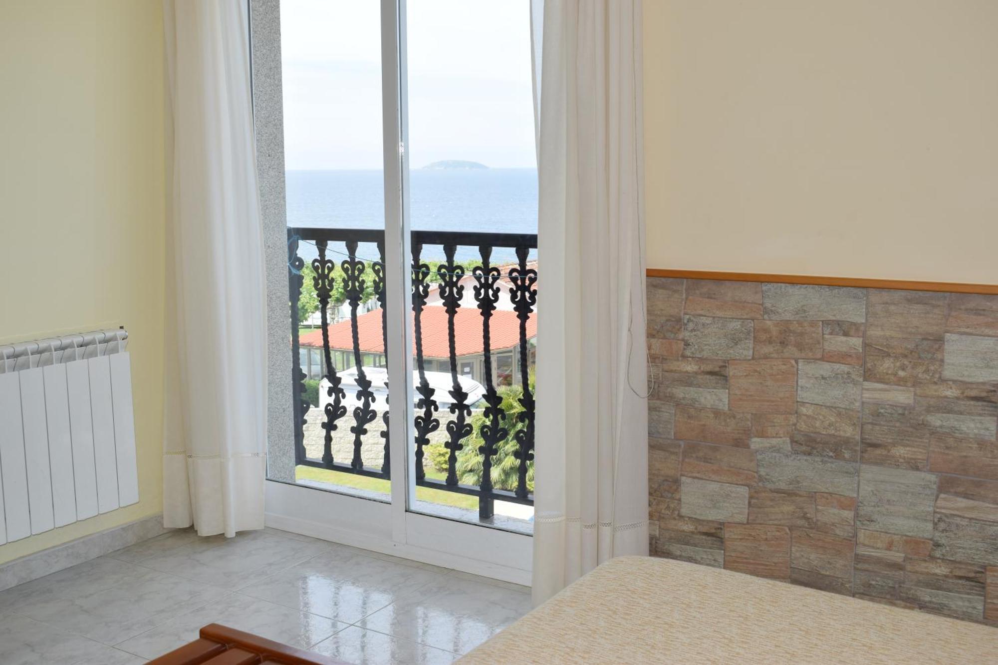 Triple Room with Sea View,1207874560:JPEG