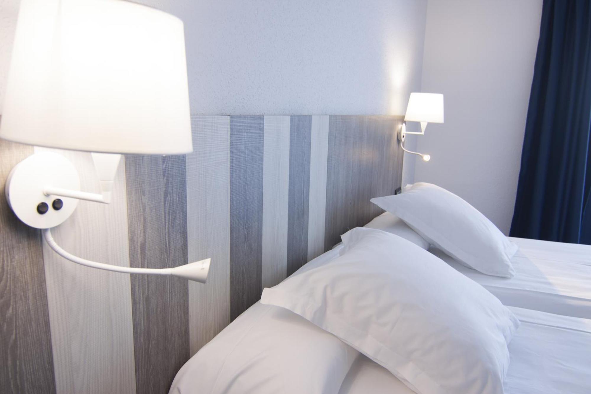 Double or Twin Room (1 Adult),139900560:JPEG
