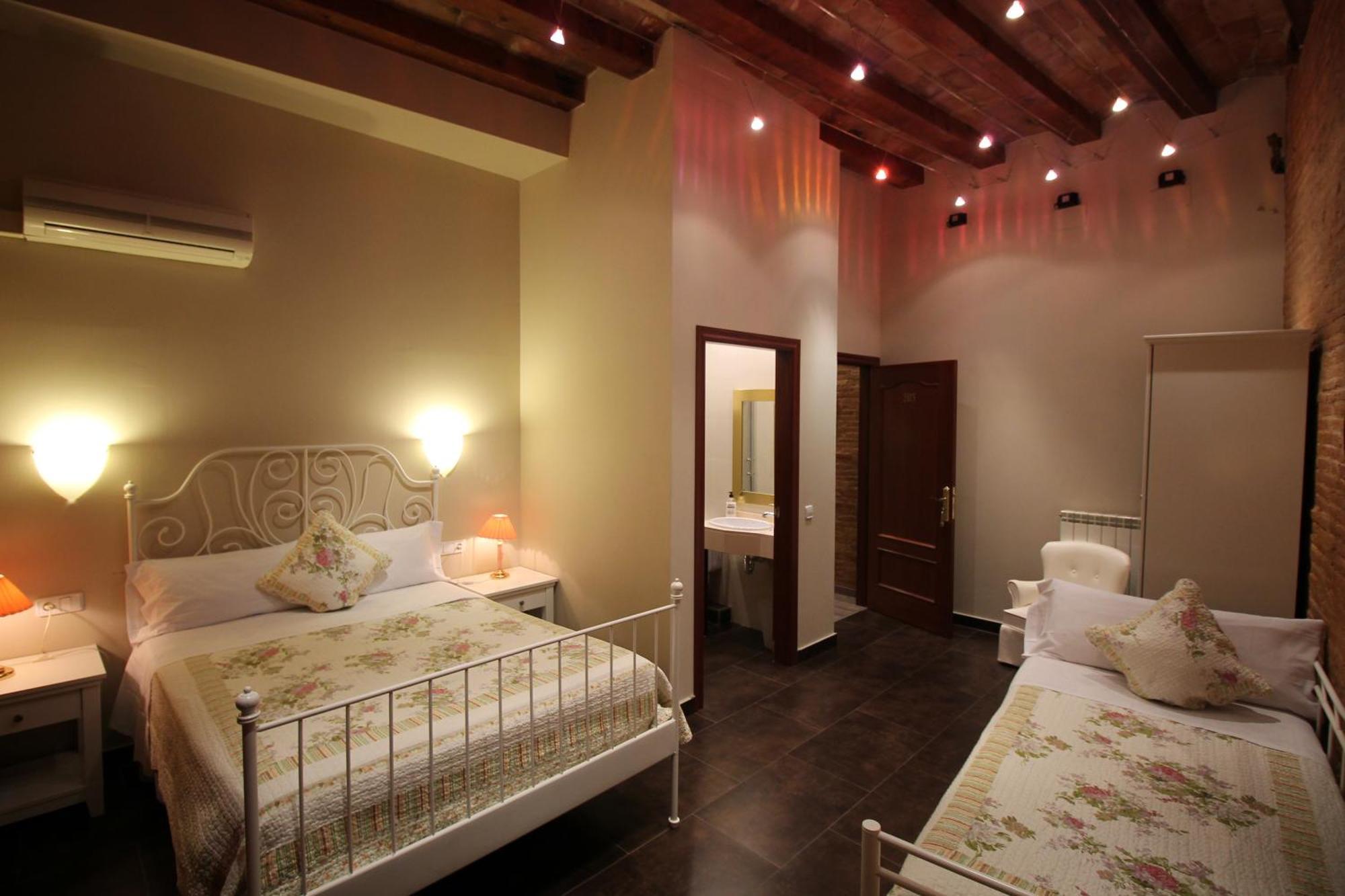 Triple Room Private Bathroom
