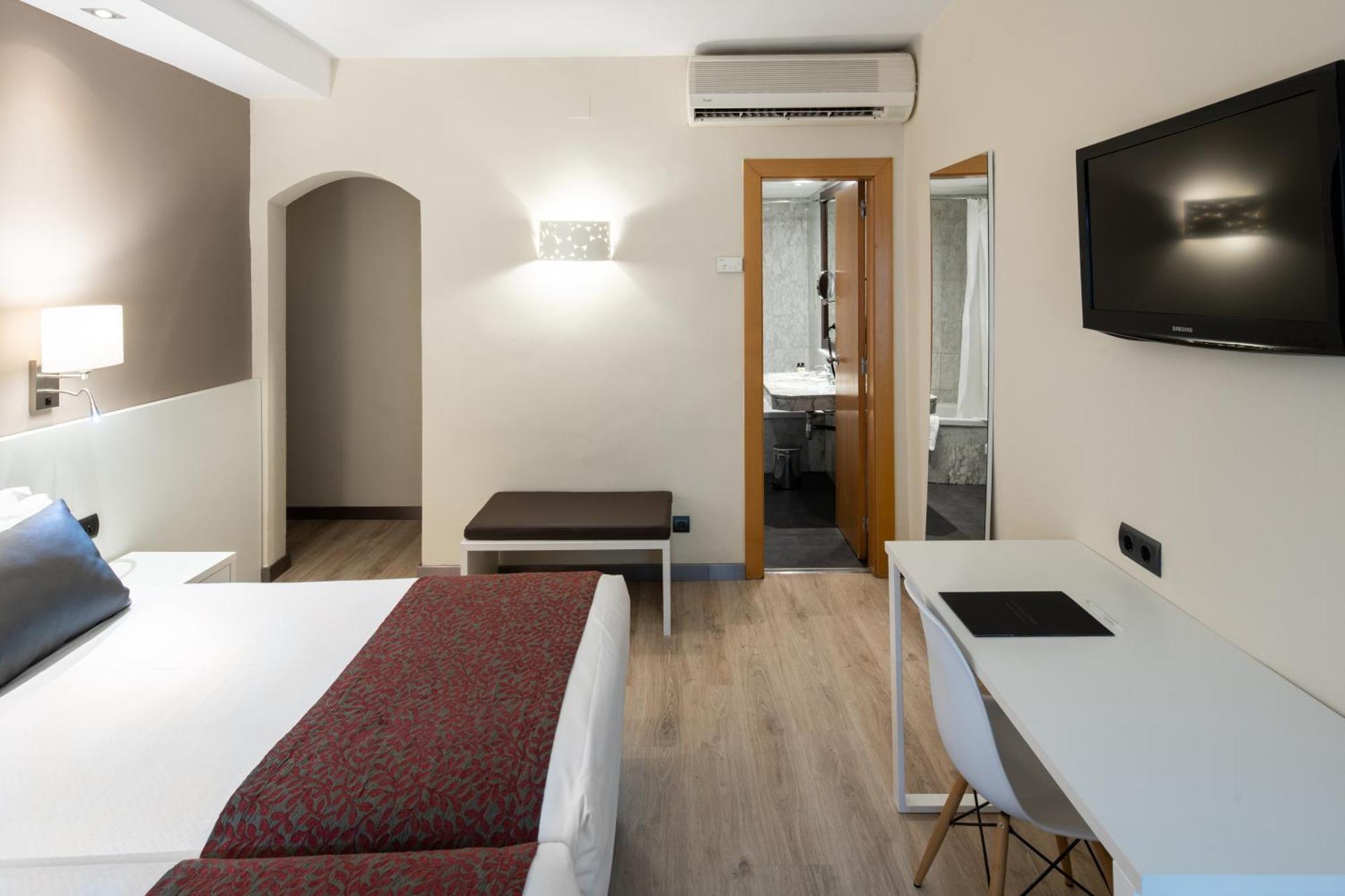 Tweepersoonskamer met 1 of 2 Bedden en Balkon