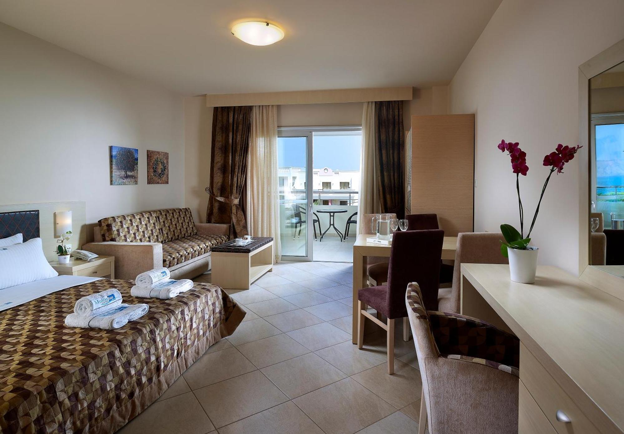 Chambre Double - Vue Latérale sur Mer