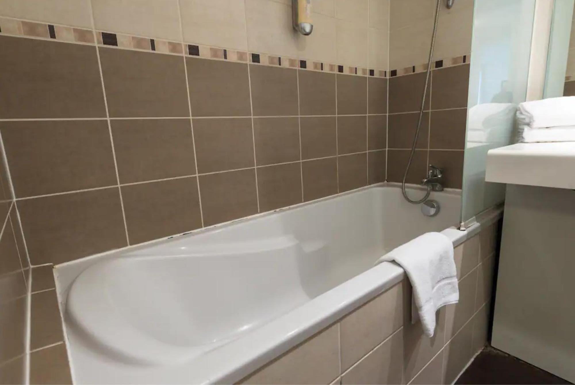 Two-Bedroom Apartment,1208462107:JPEG