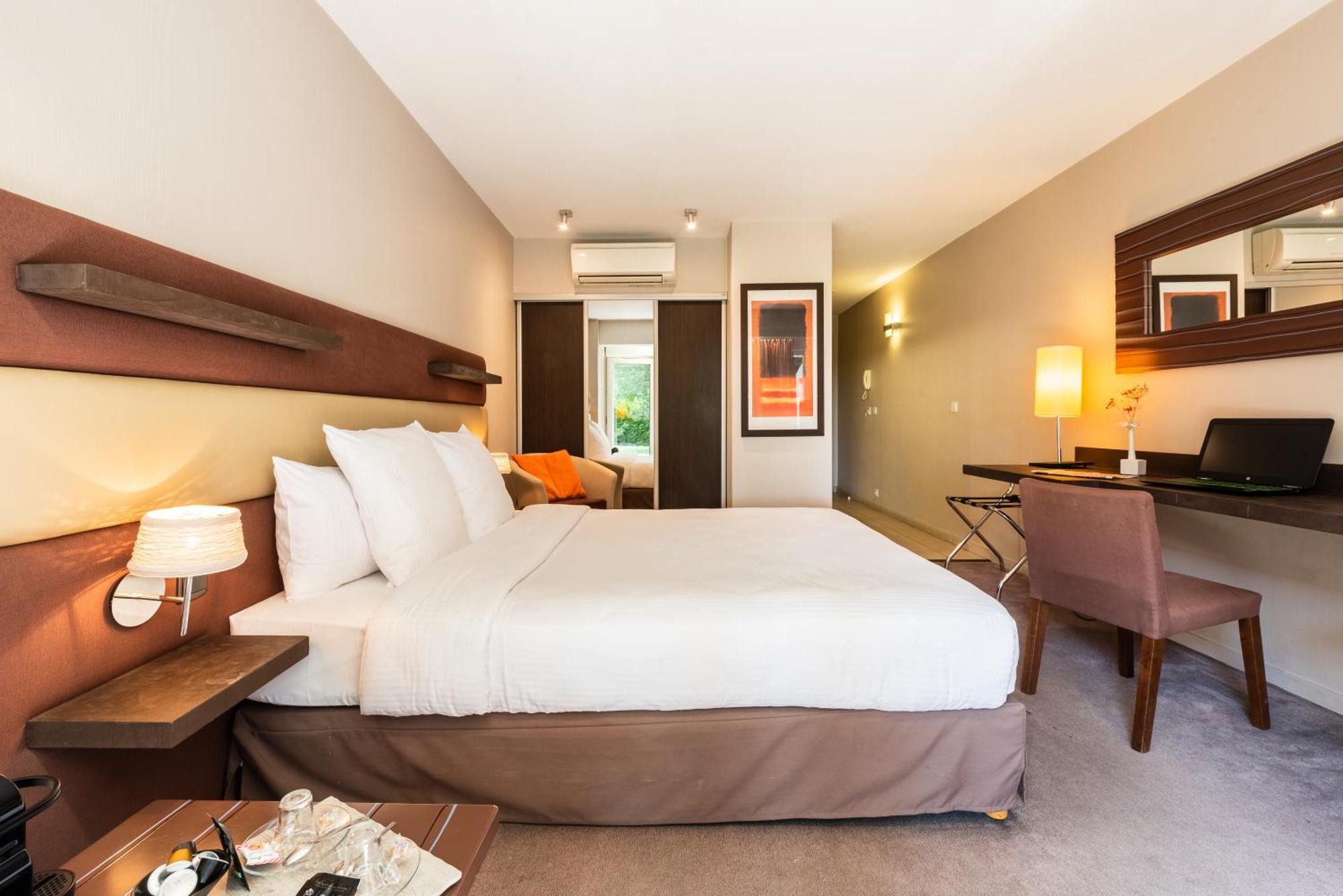 Studio double bed