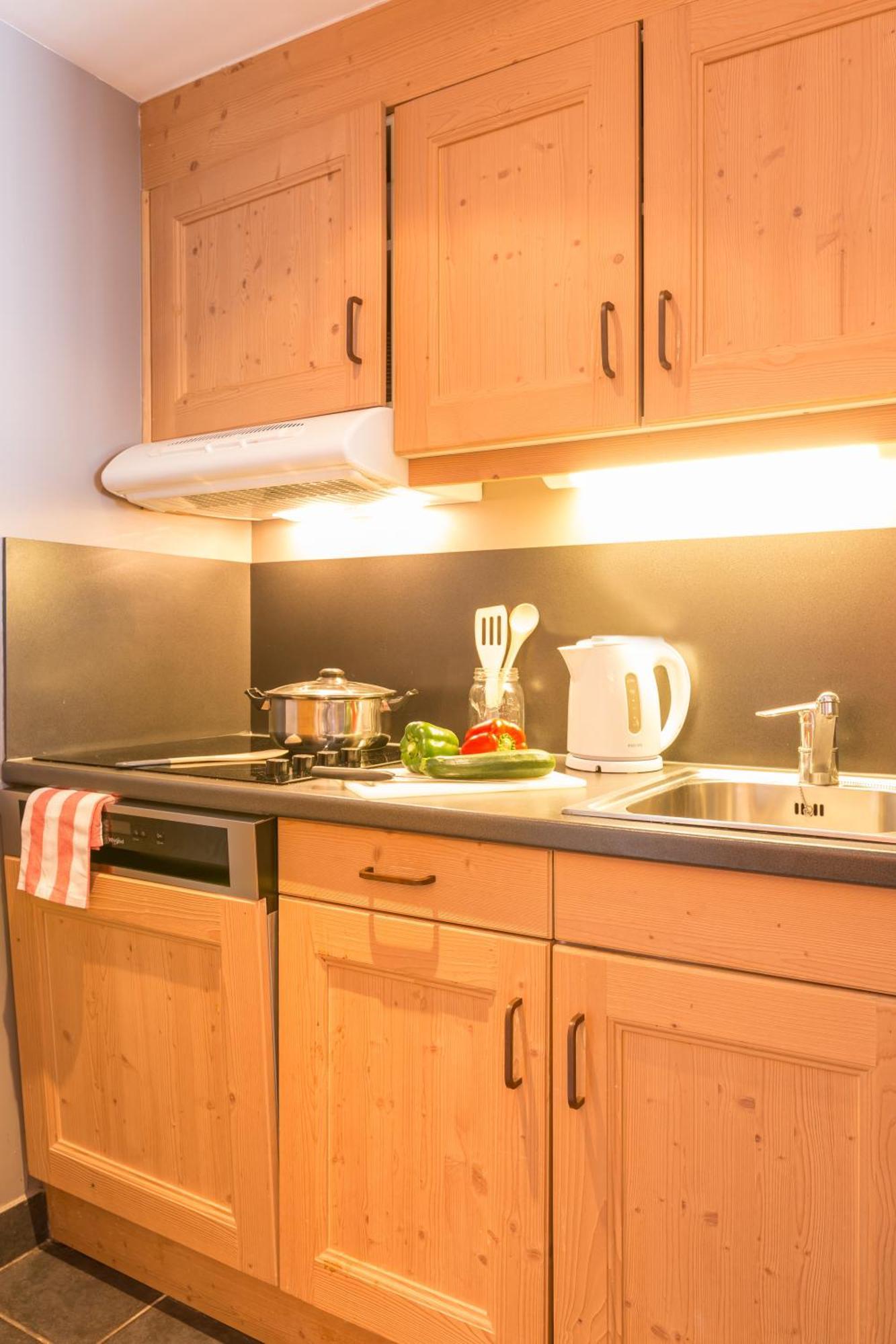Two-Bedroom Apartment (6 People),469462419:JPEG