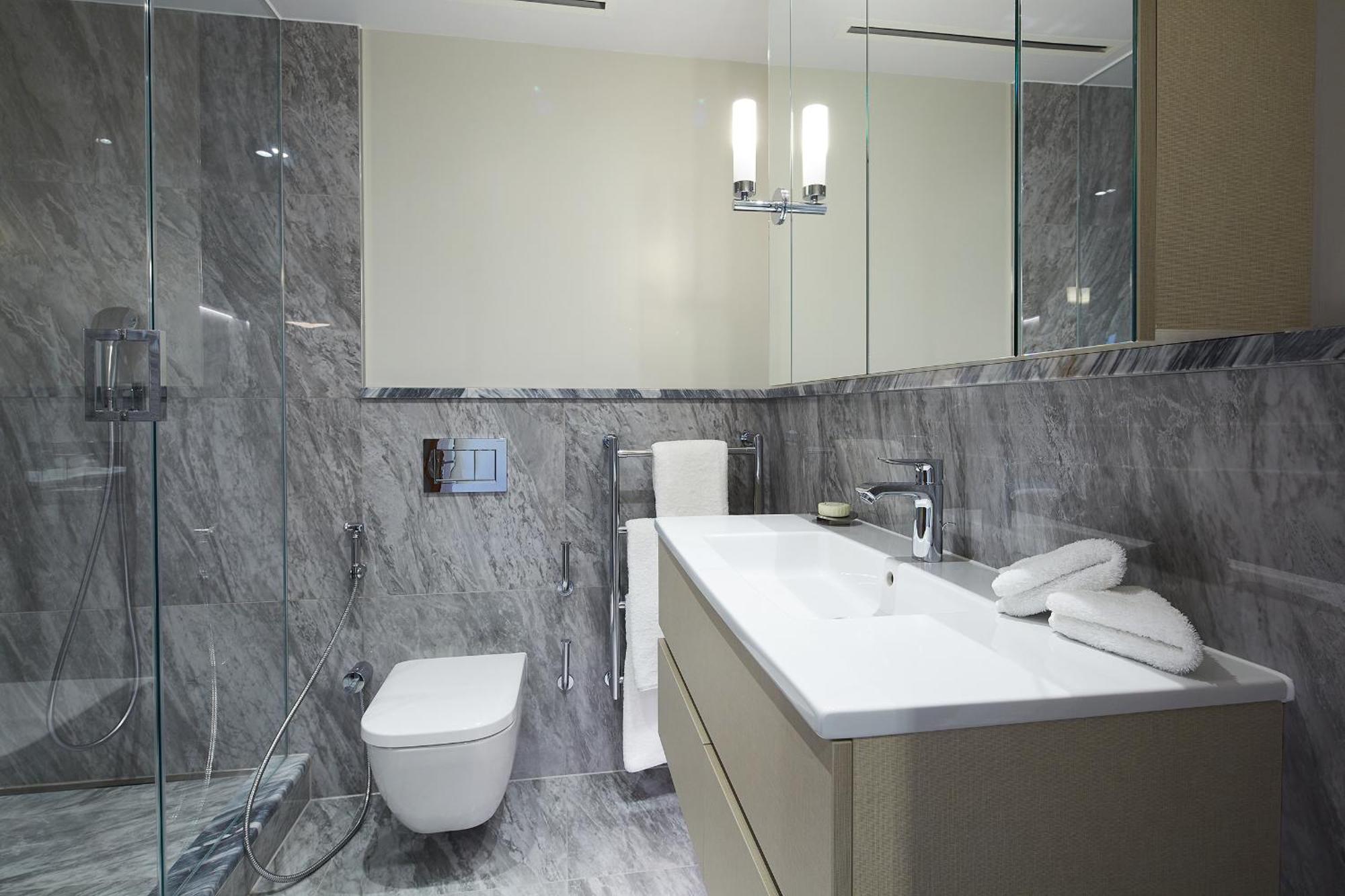 Superior One-Bedroom Apartment