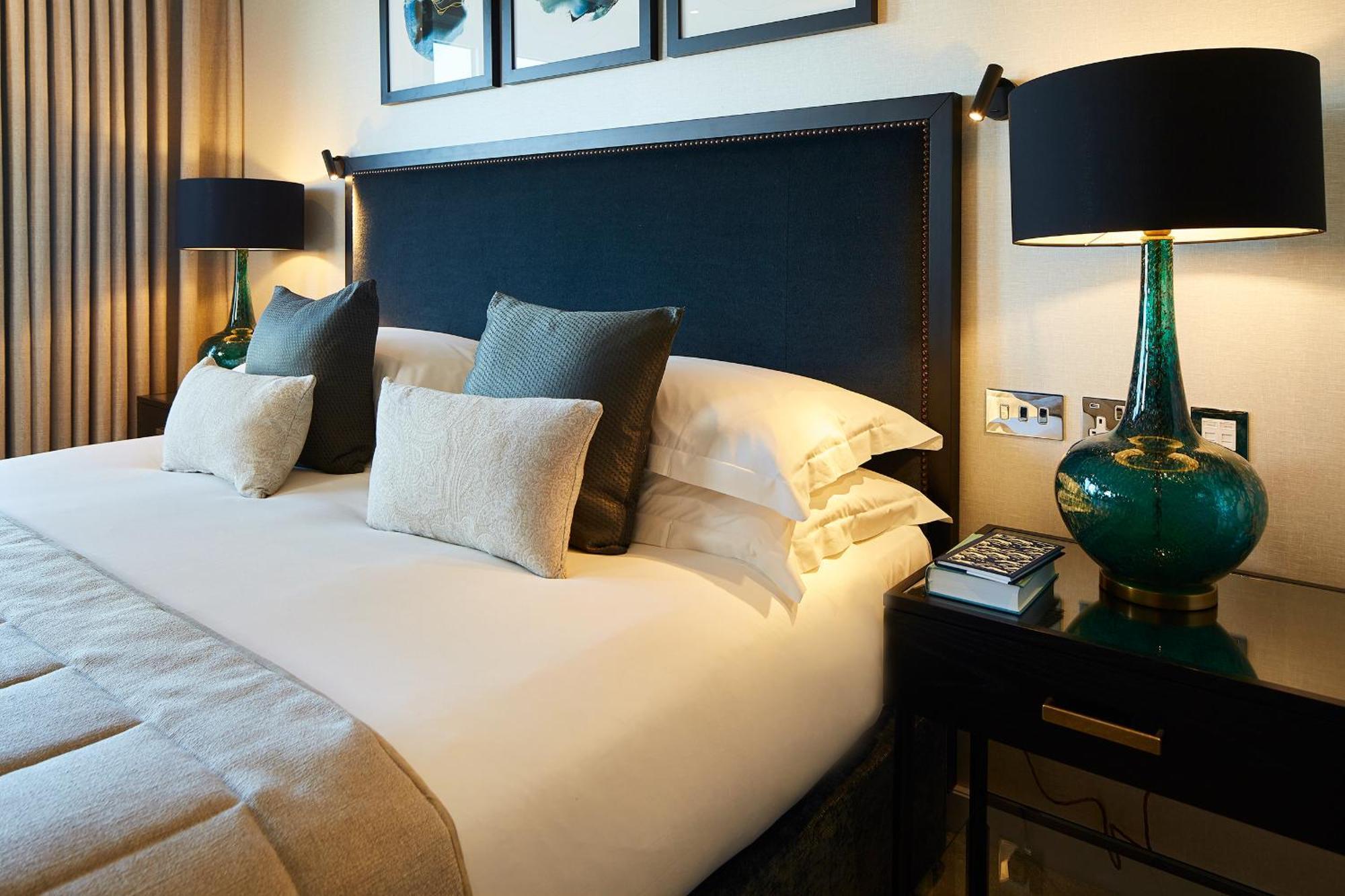 Superior One-Bedroom Apartment
