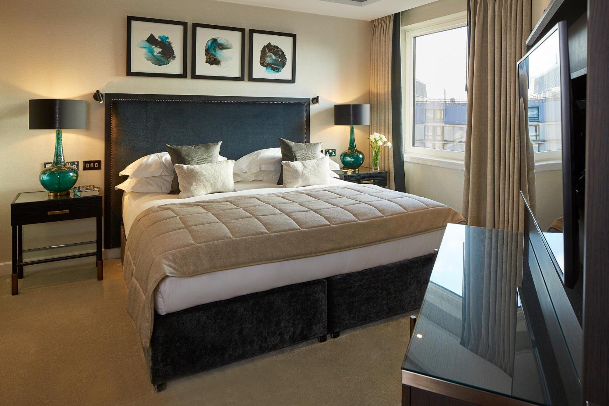 Superior One-Bedroom Apartment