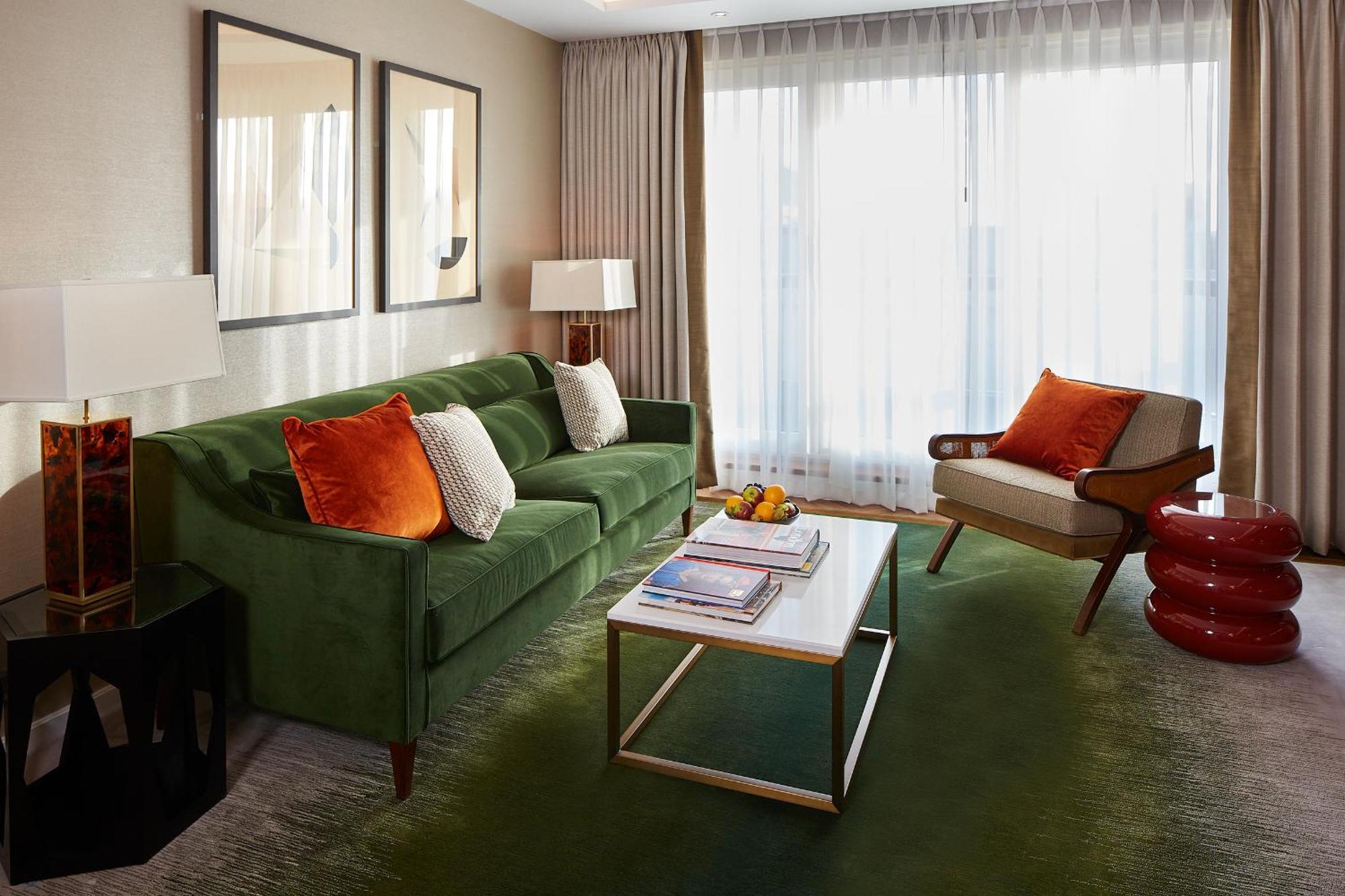 Superior One-Bedroom Apartment