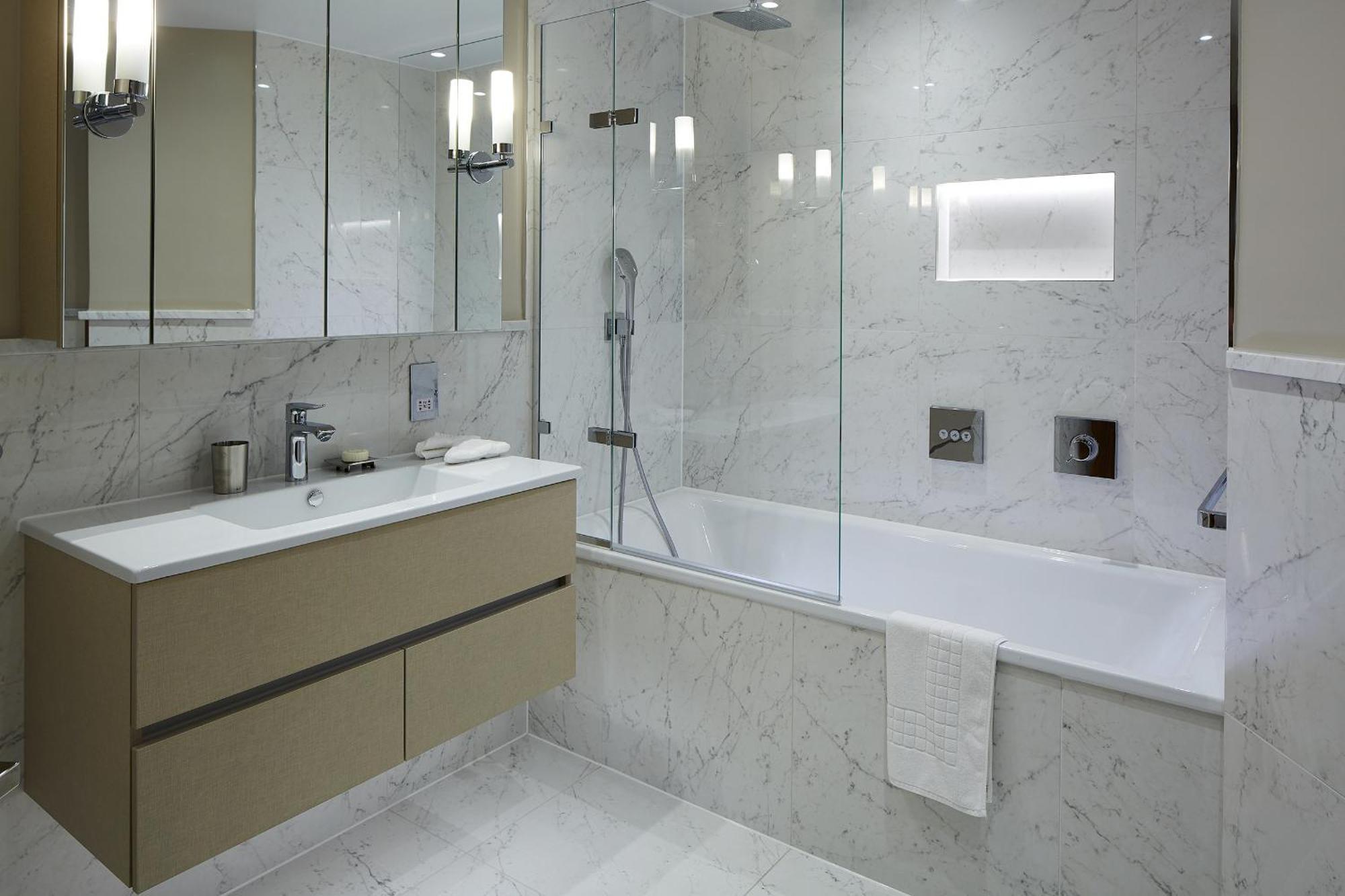 Superior Two Bedroom Apartment No Cloakroom