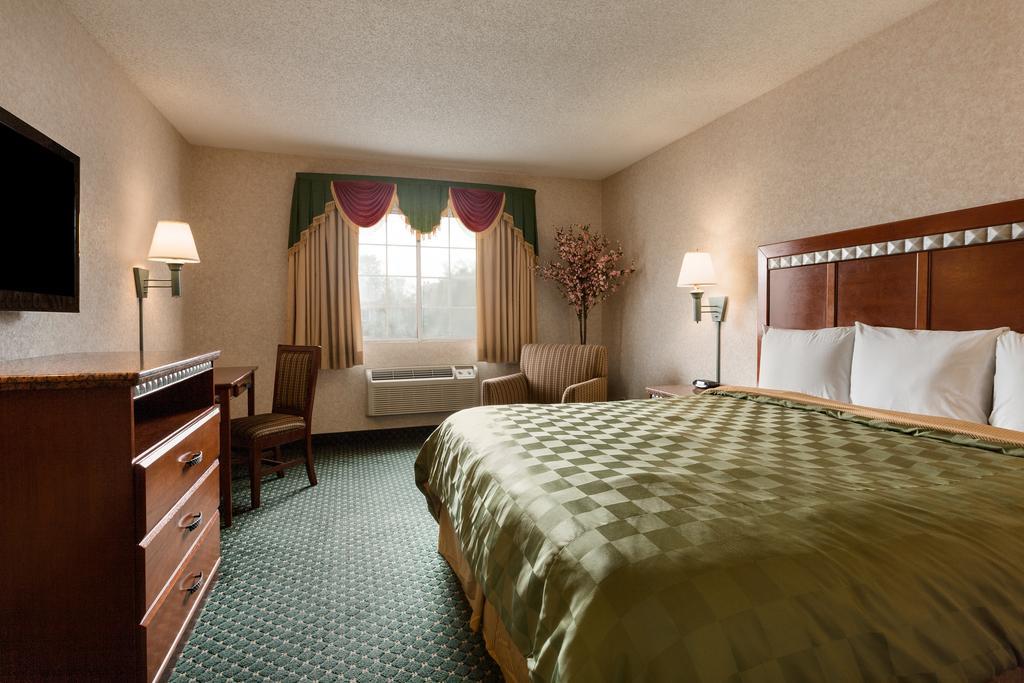 King Room - Non-Smoking