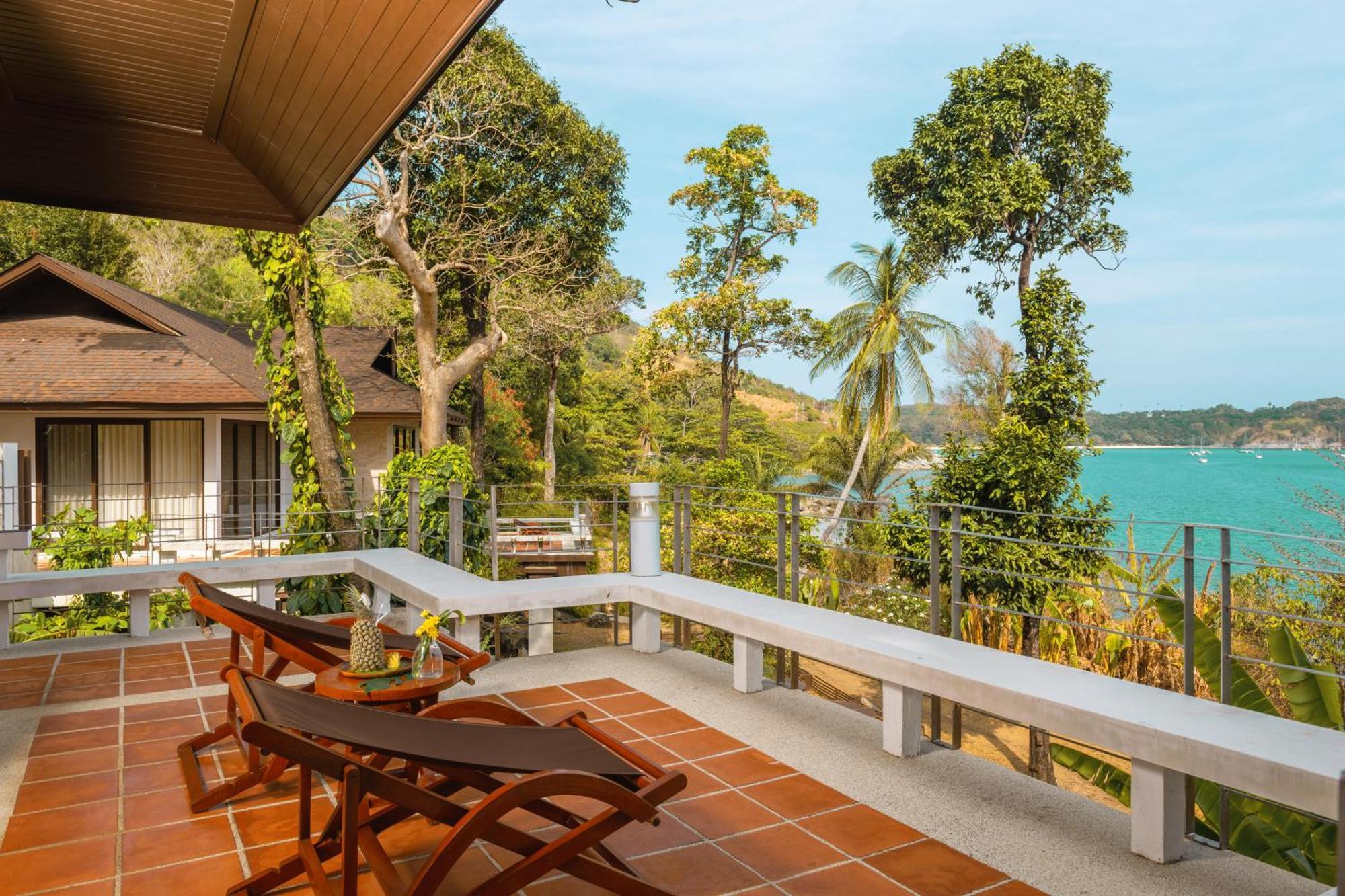 Pavillion Deluxe Double Room Beachfront