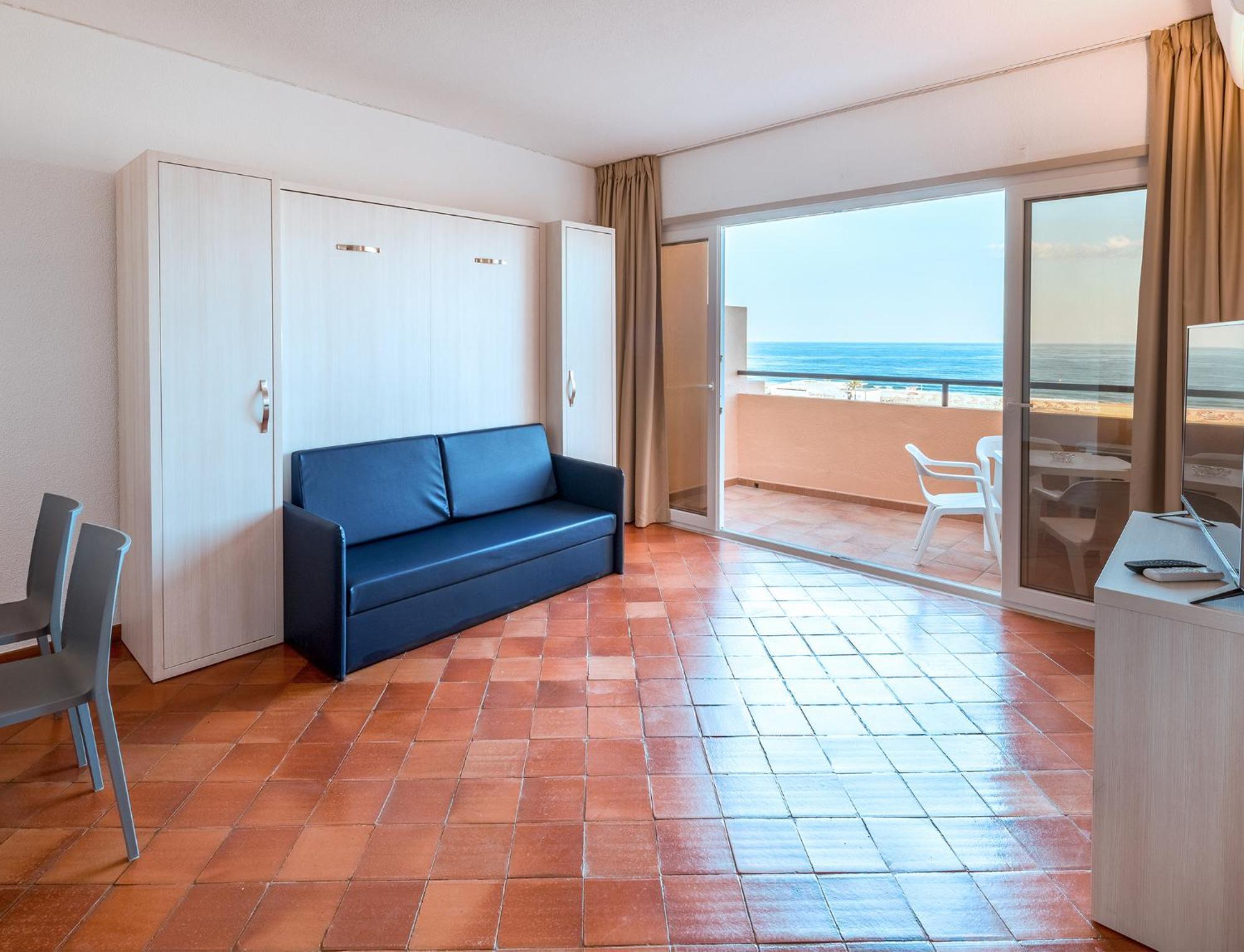 Two-Bedroom Apartment Sea View