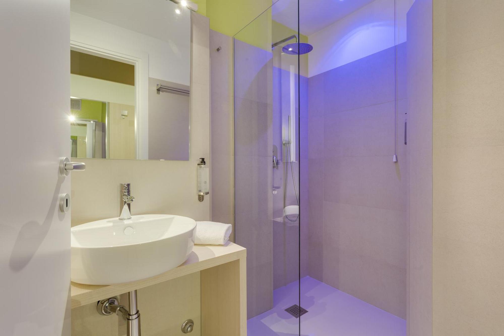 Classic Double Room,1209160381:JPEG