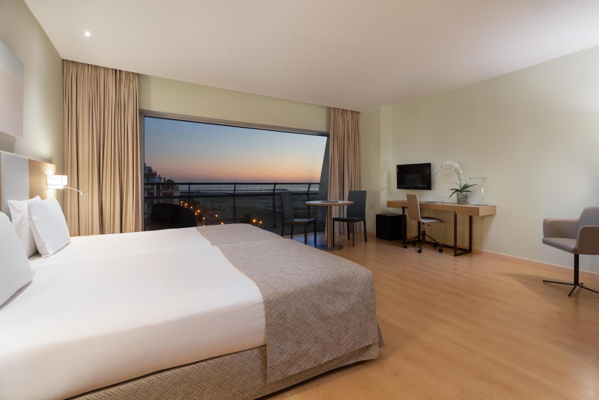 Standard Double or Twin Room with Sea View,1433269009:JPEG