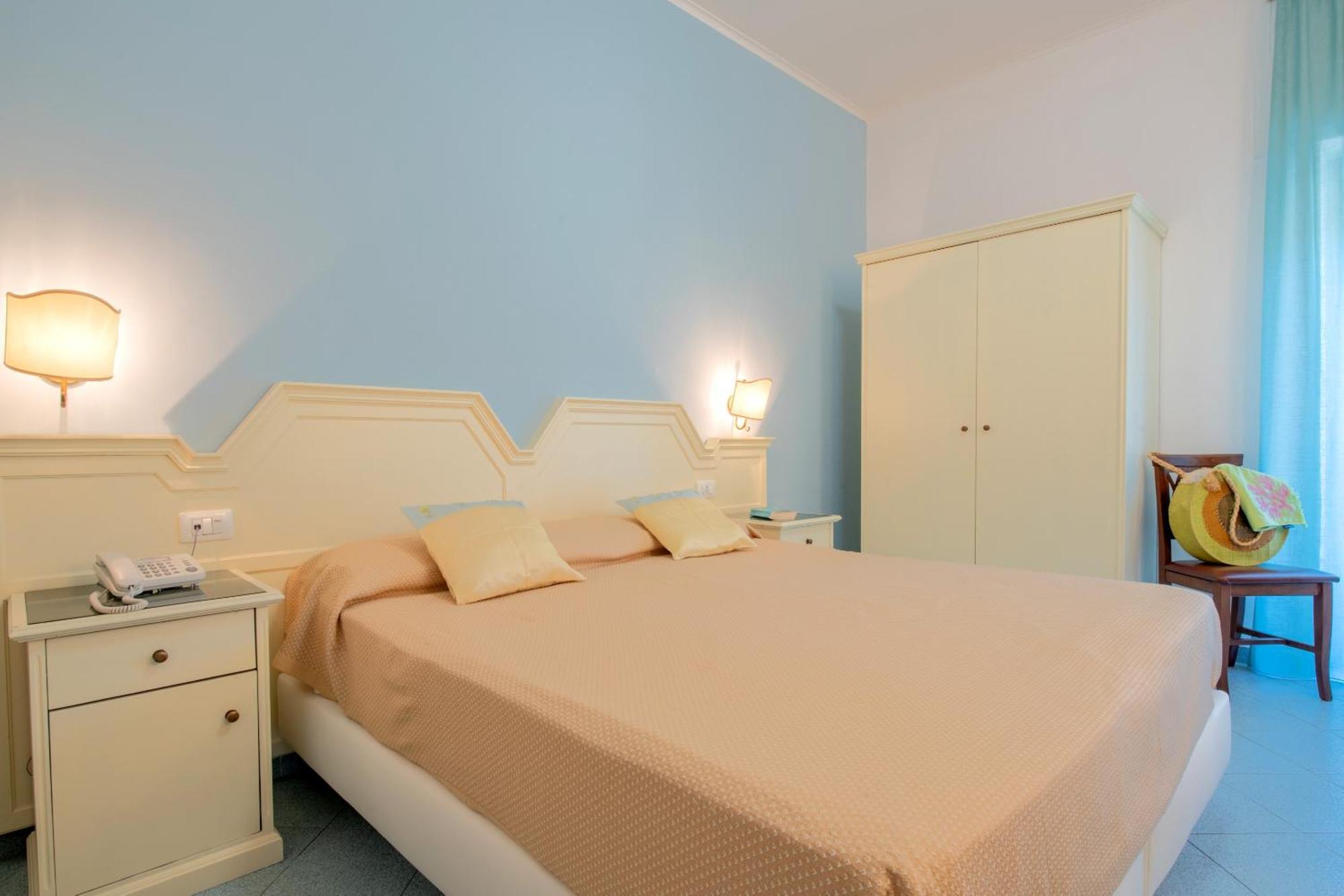 Double or Twin Room Balcony
