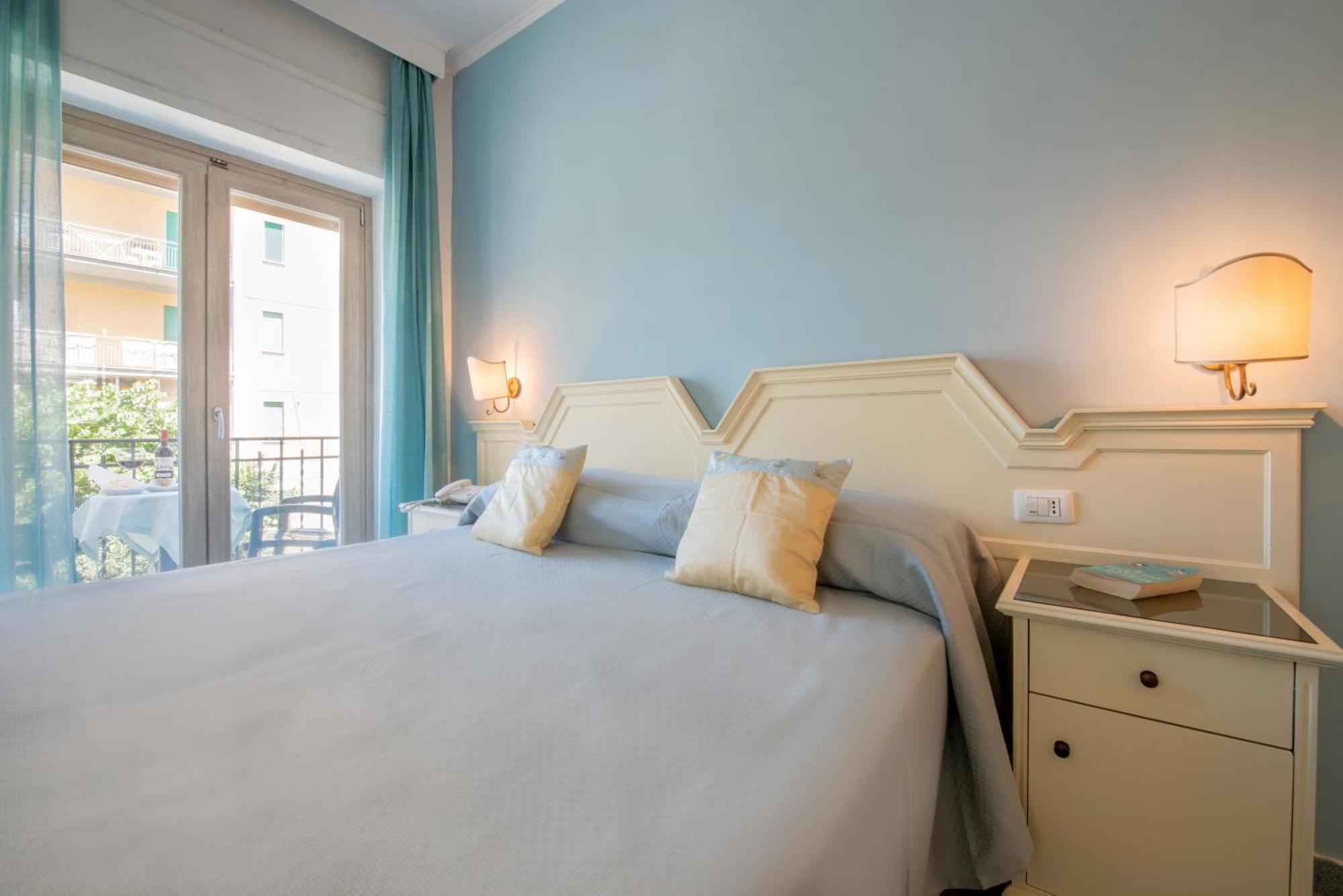 Double or Twin Room Balcony