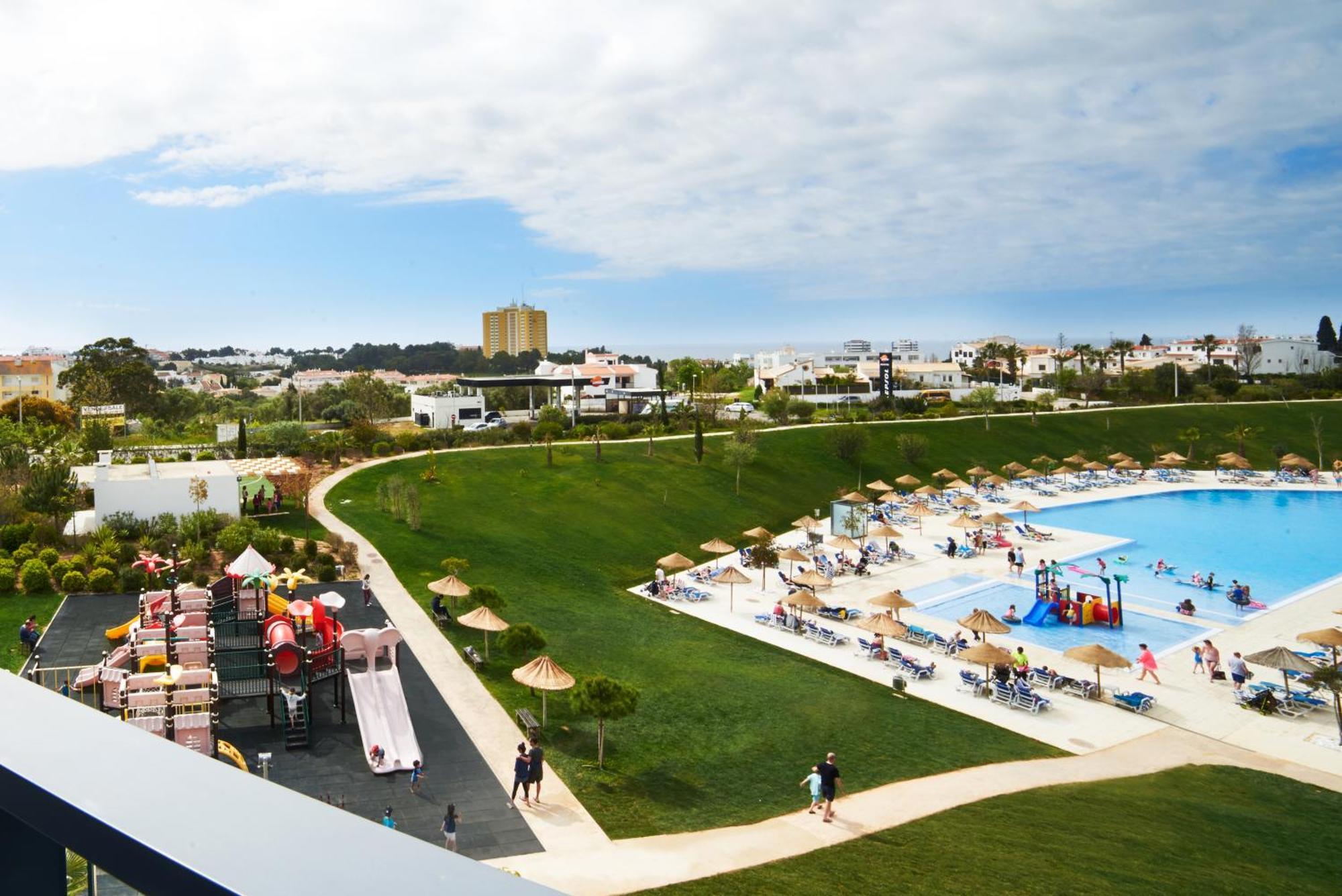 SUITE PRESTIGE VISTA LATERAL JARDIM OU PISCINA 1AD
