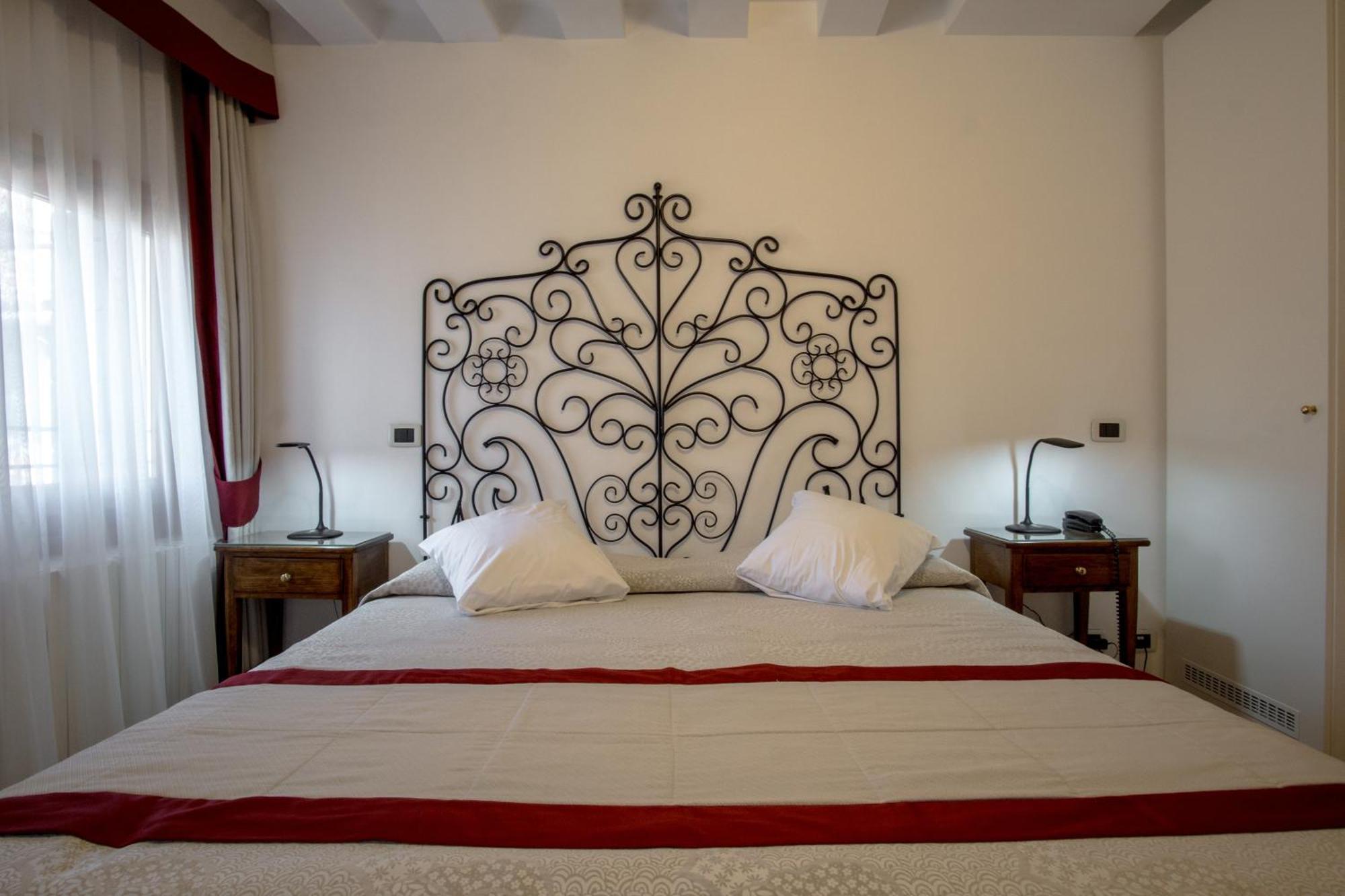 Comfort Double or Twin Room