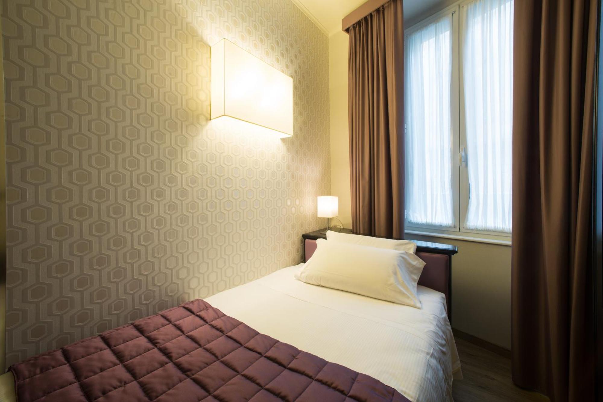 Deluxe Single Room