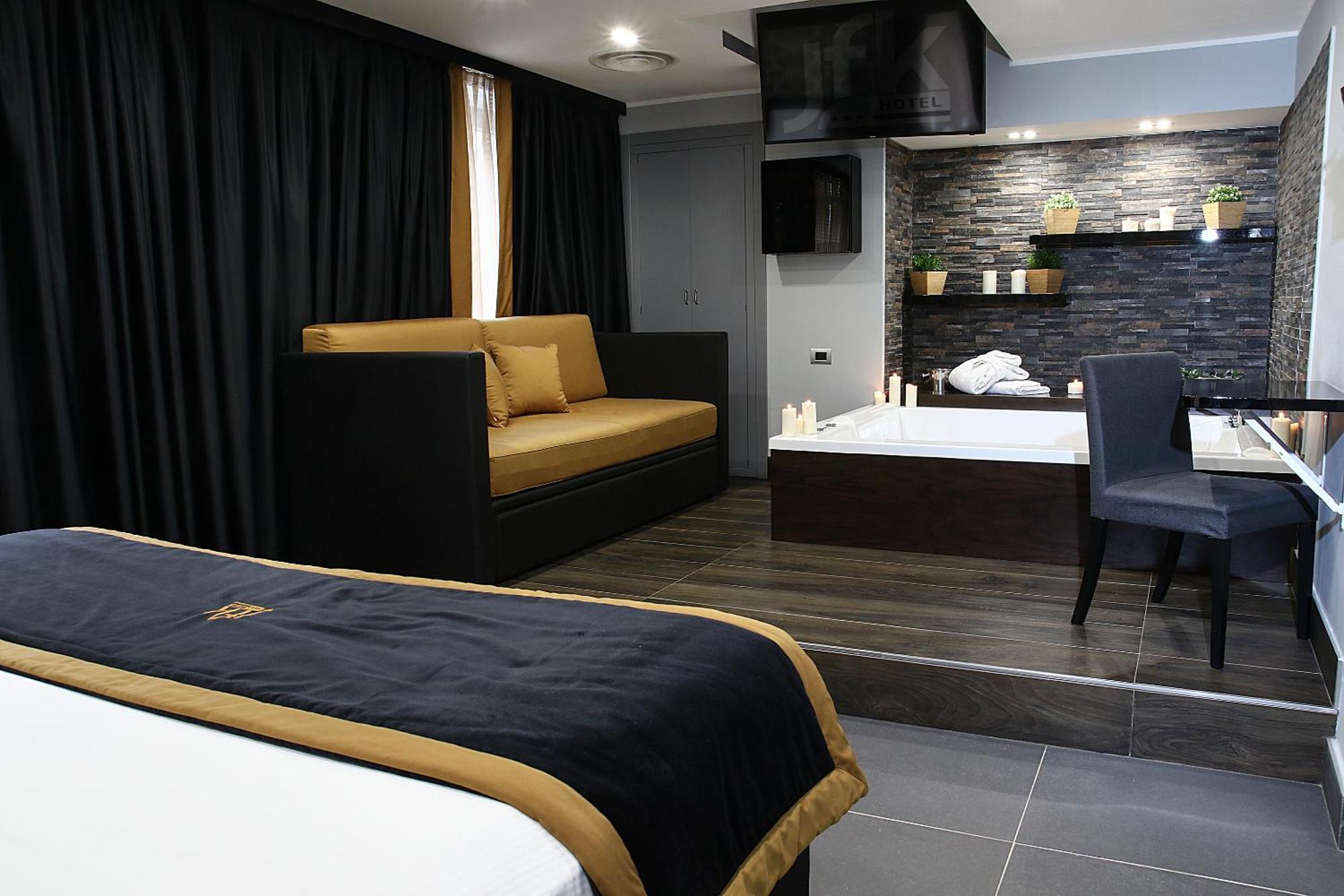 Deluxe King Room Sofa Bed