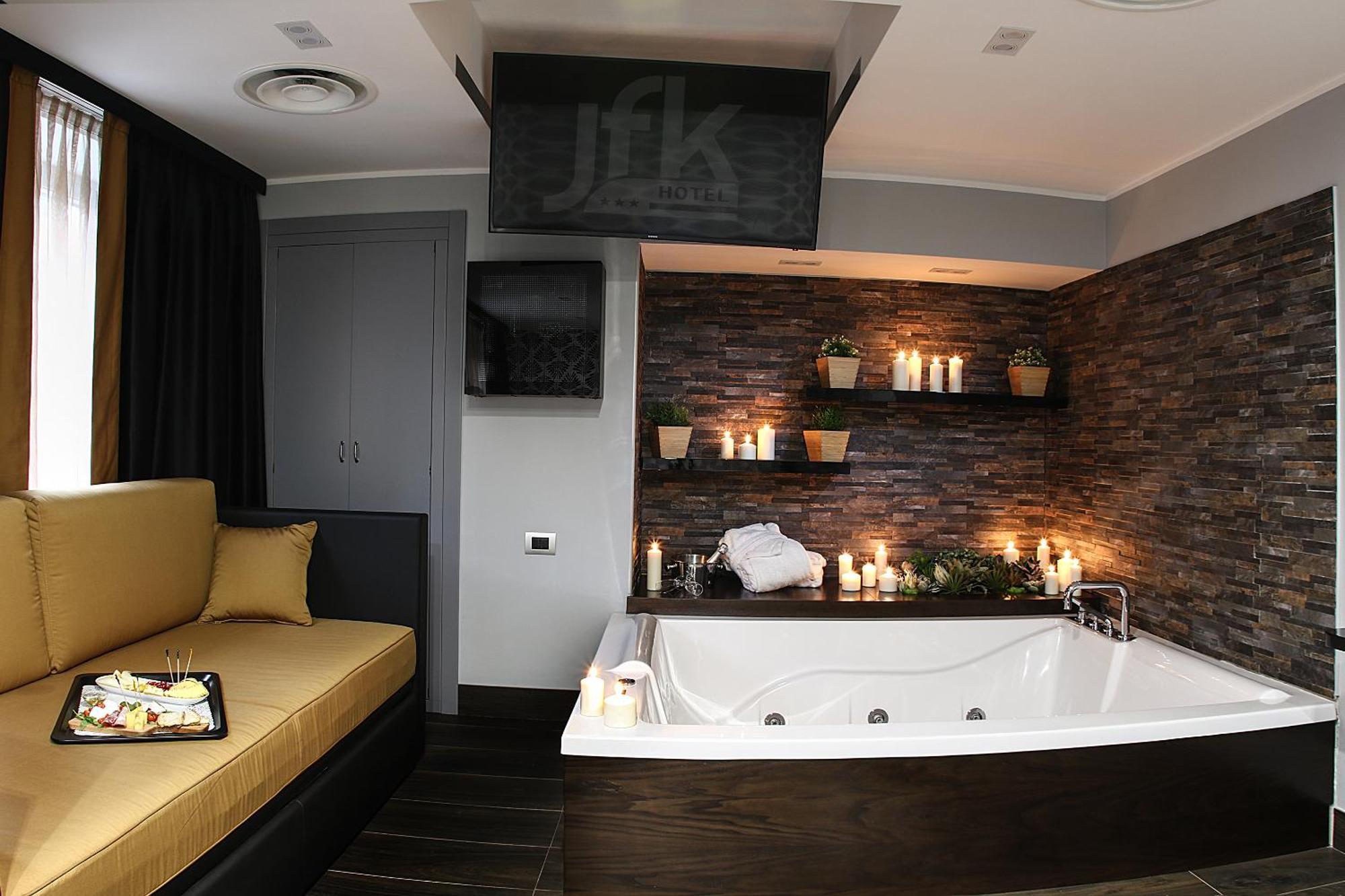 Deluxe King Room Sofa Bed