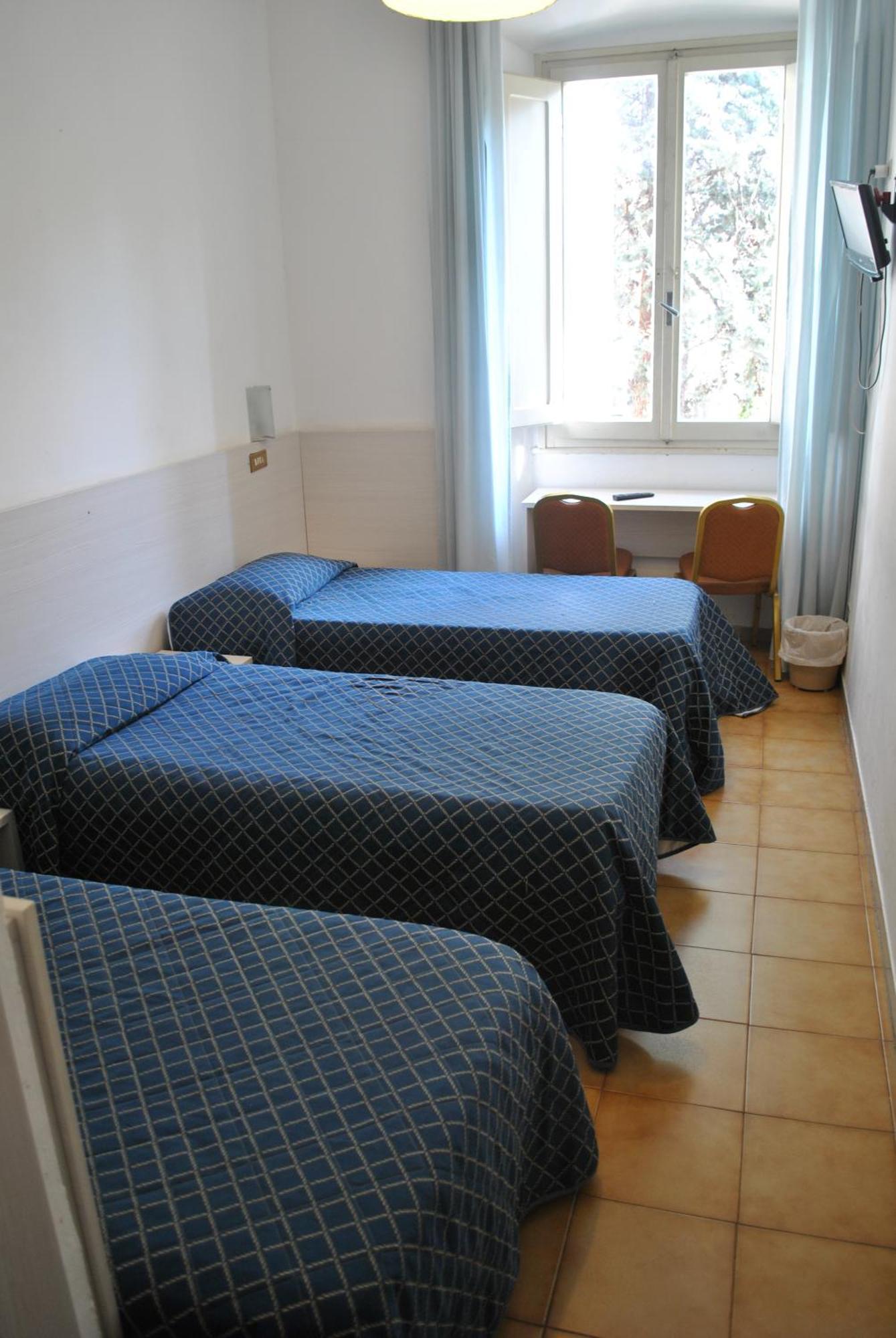 Economy Triple Room
