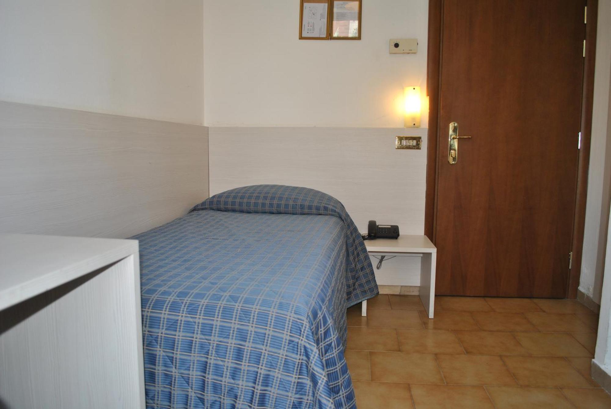 Economy Single Room