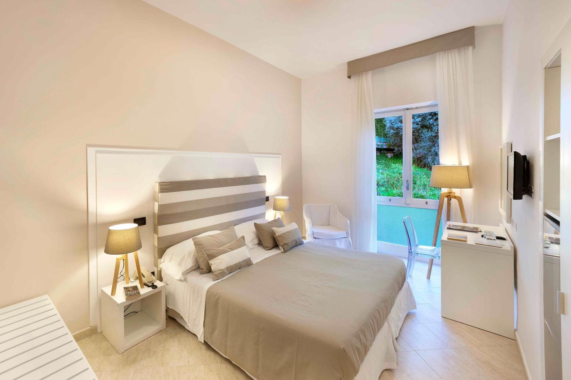 Standard Double or Twin Room Garden View