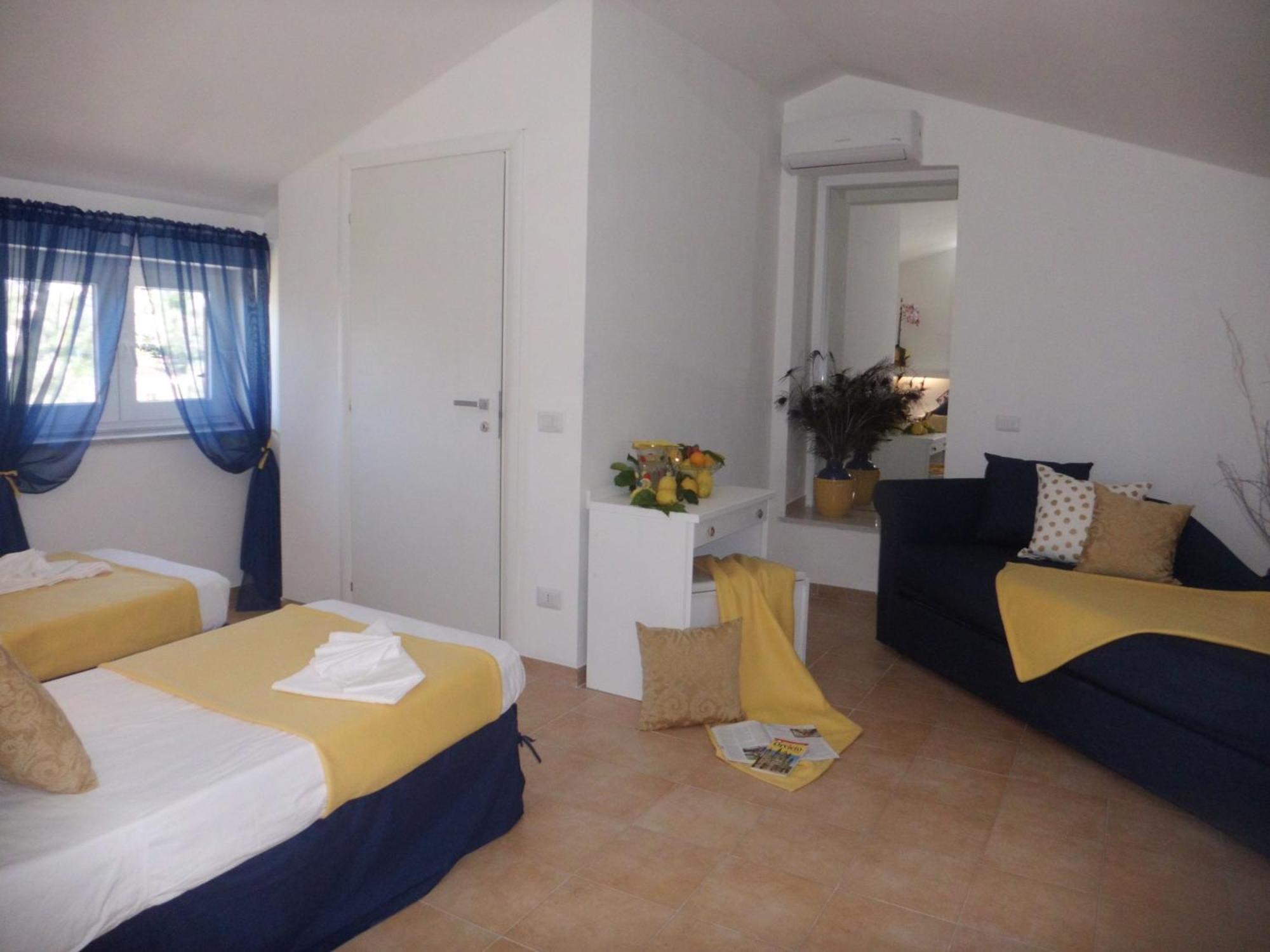 Triple Room