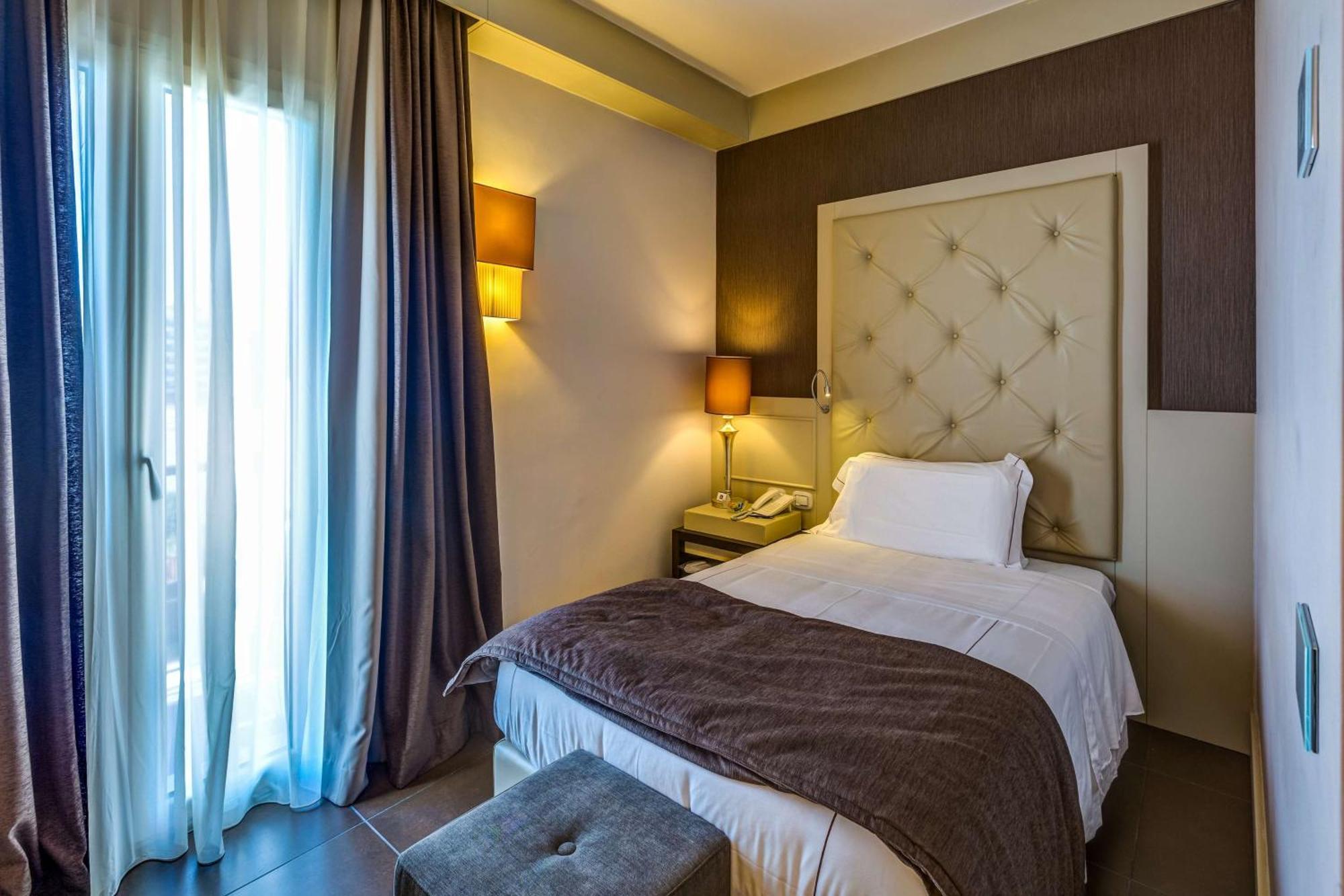 Classic Single Room