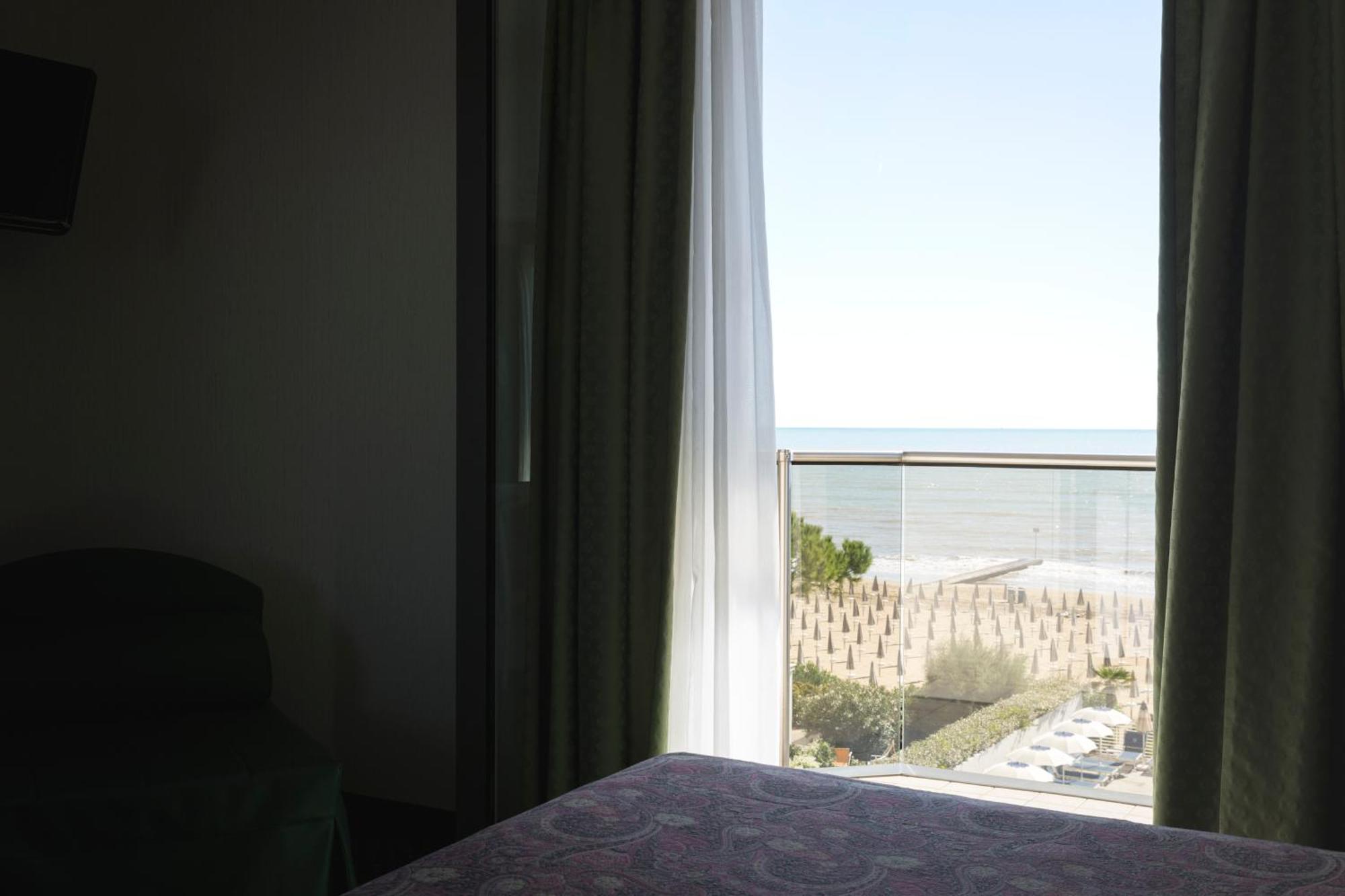 Double Room Balcony Partial Sea View