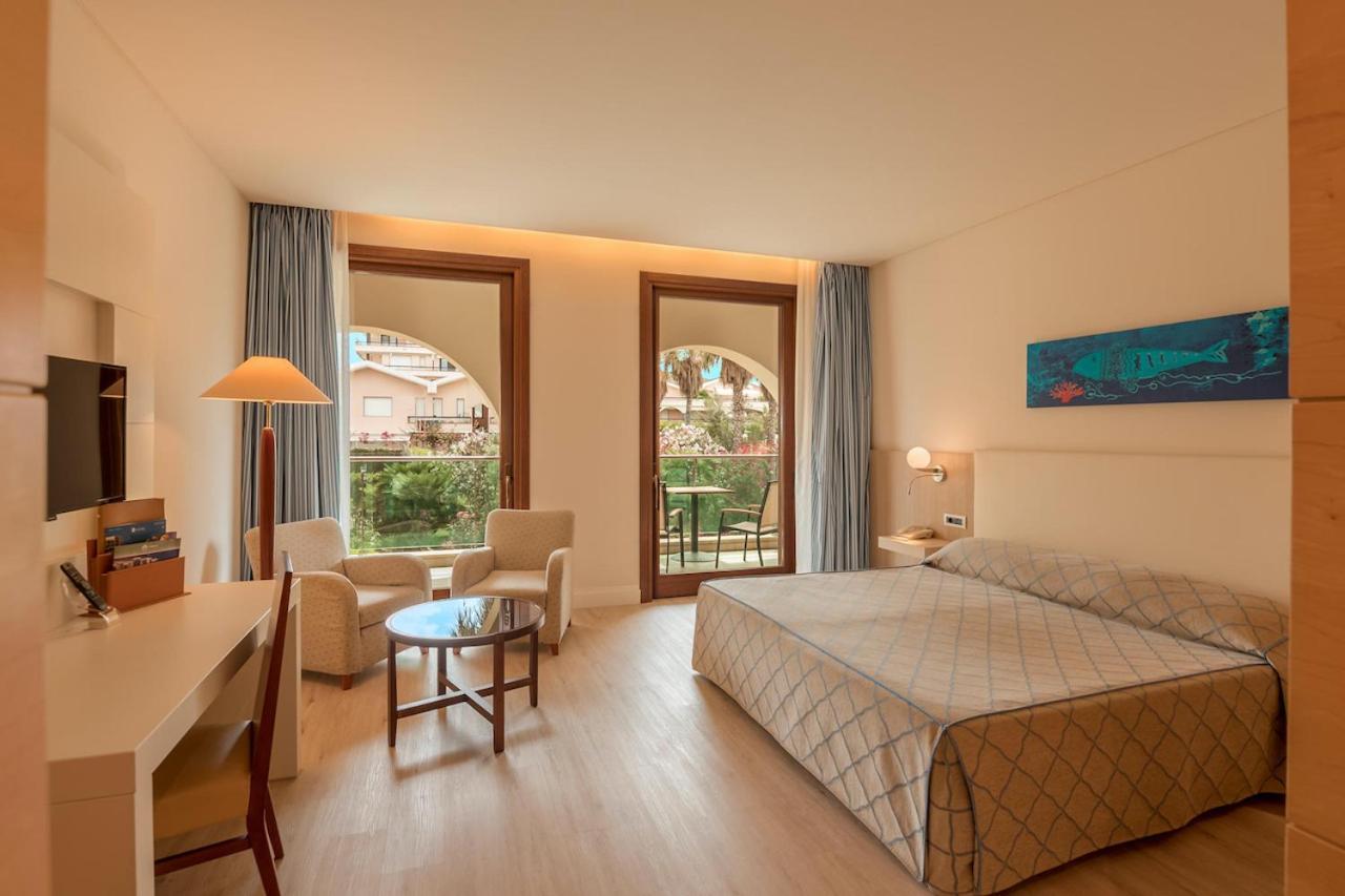Superior Double Room Balcony Garden View