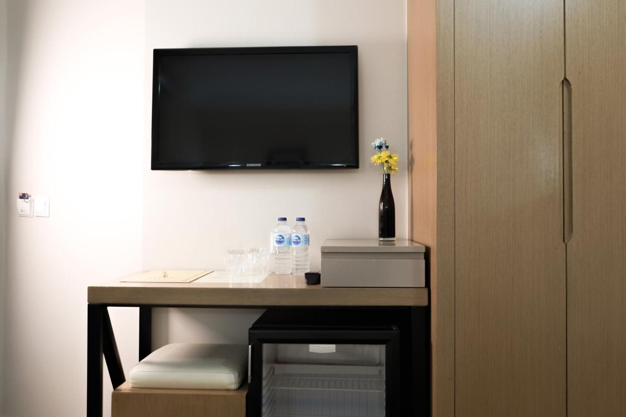 Budget Single French Bedroom Economy