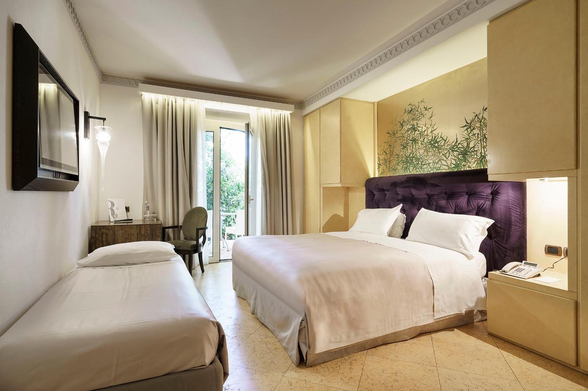 Classic Triple Room Terrace