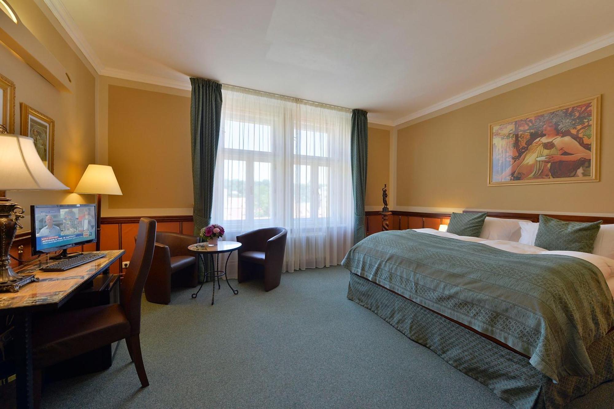 Deluxe Double or Twin Room