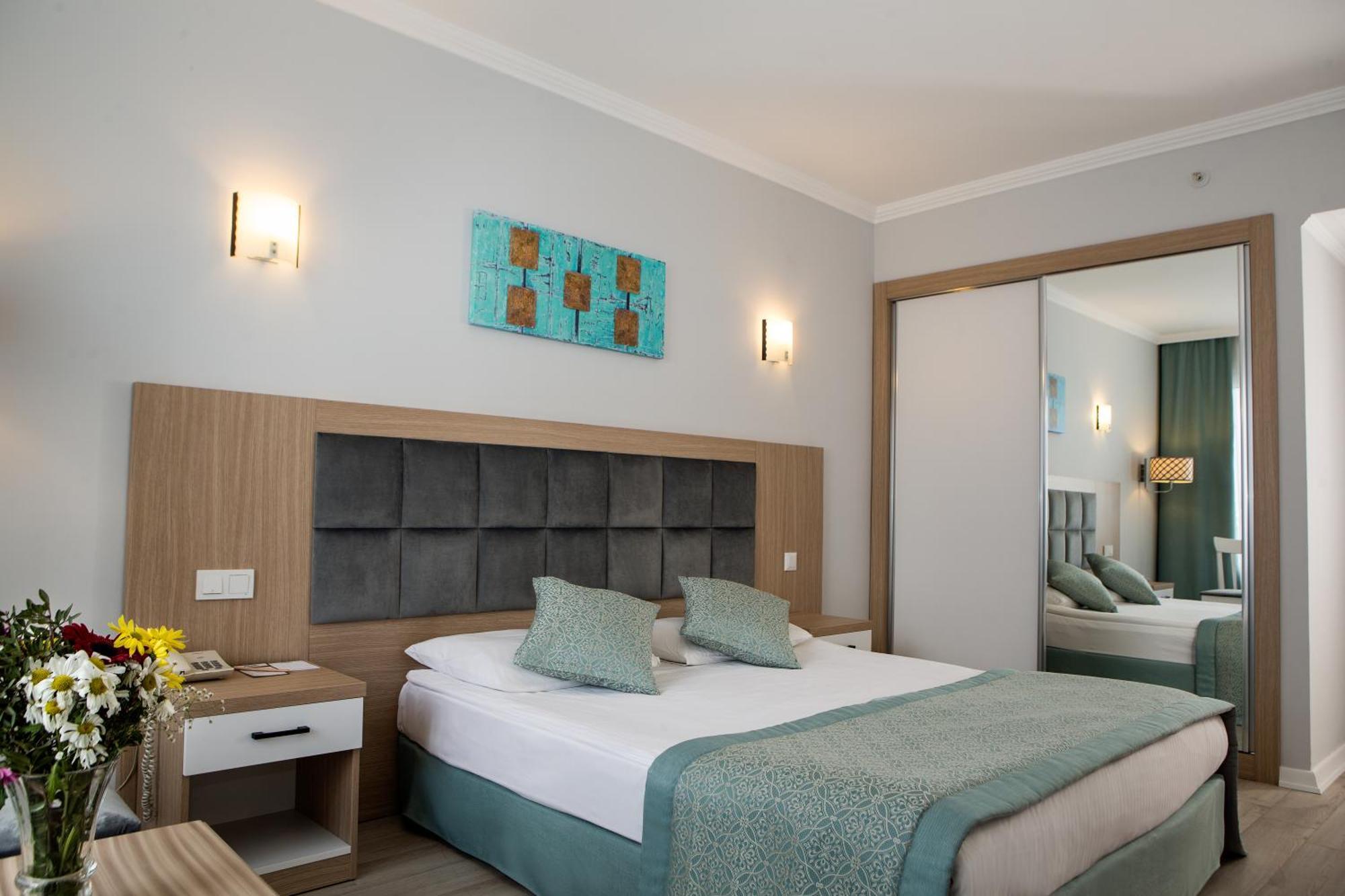 Standard Single Room,1209818887:JPEG