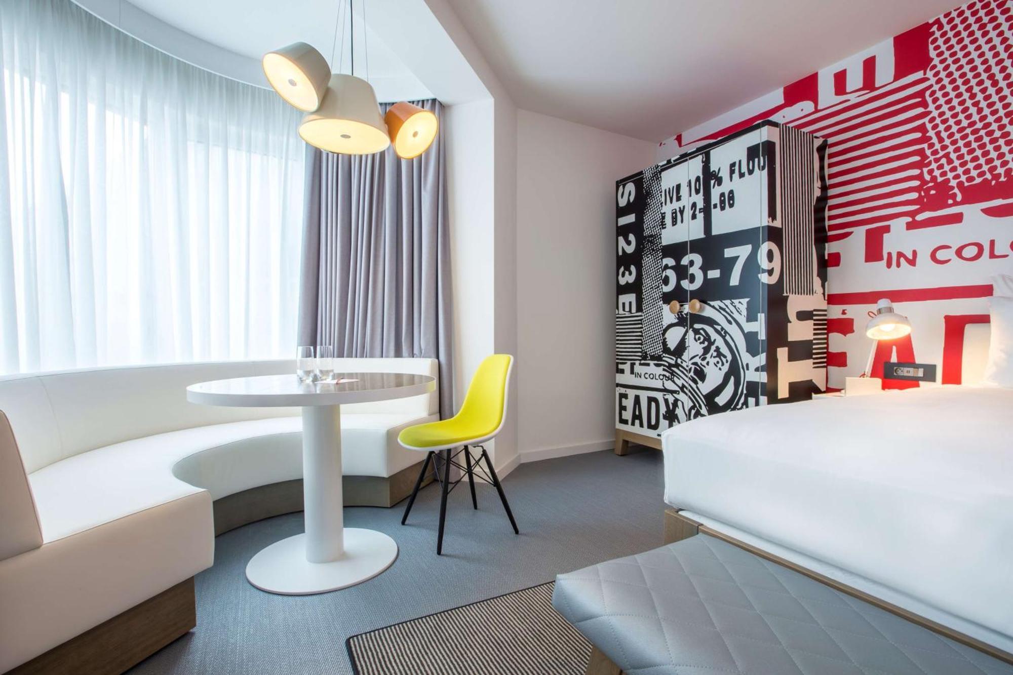 Corner Superior Room