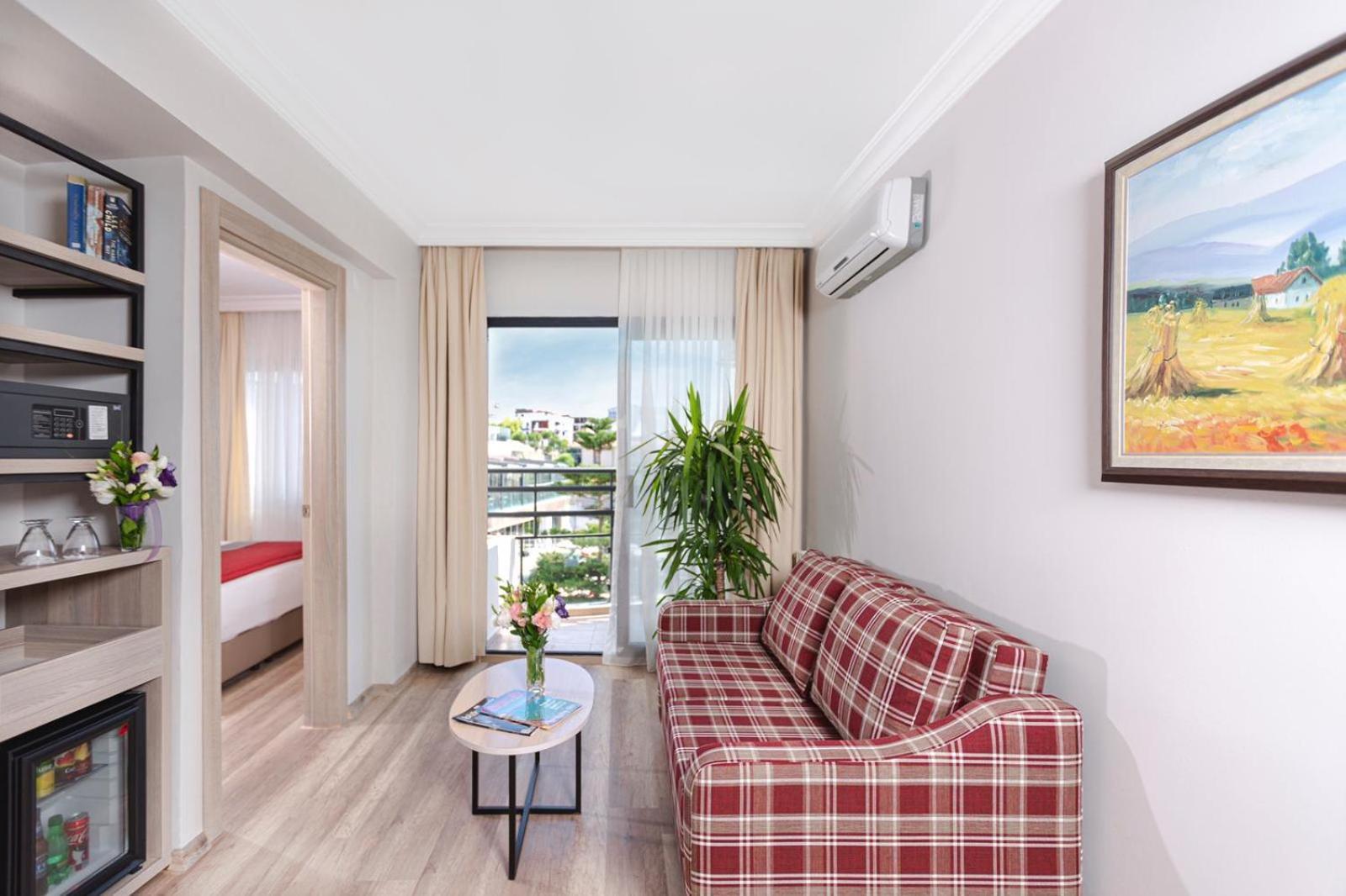 Junior Suite Pool View