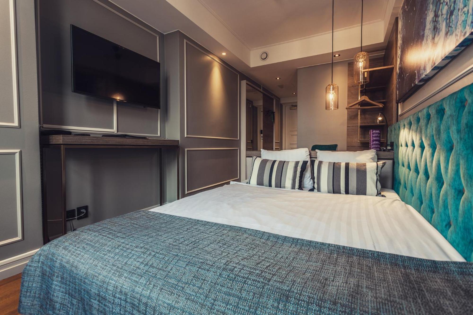 Economy Double Room 140 cm bed