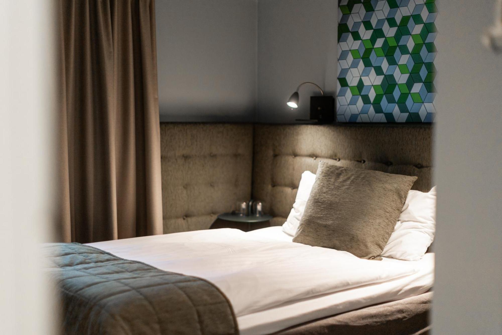 Economy Double Room 140 cm bed