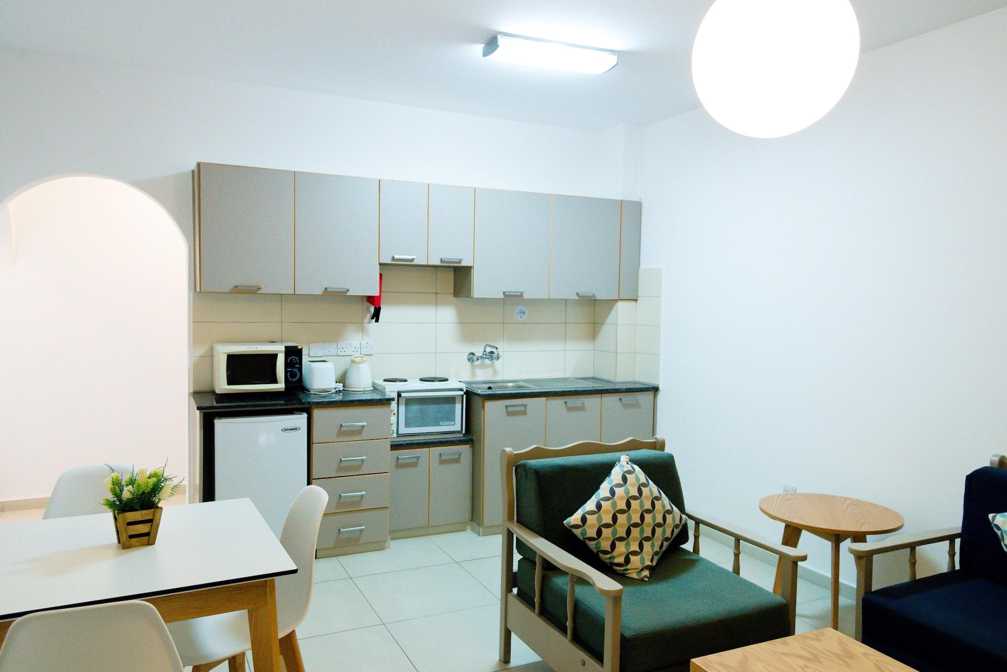 Superior One-Bedroom Apartment Inland View
