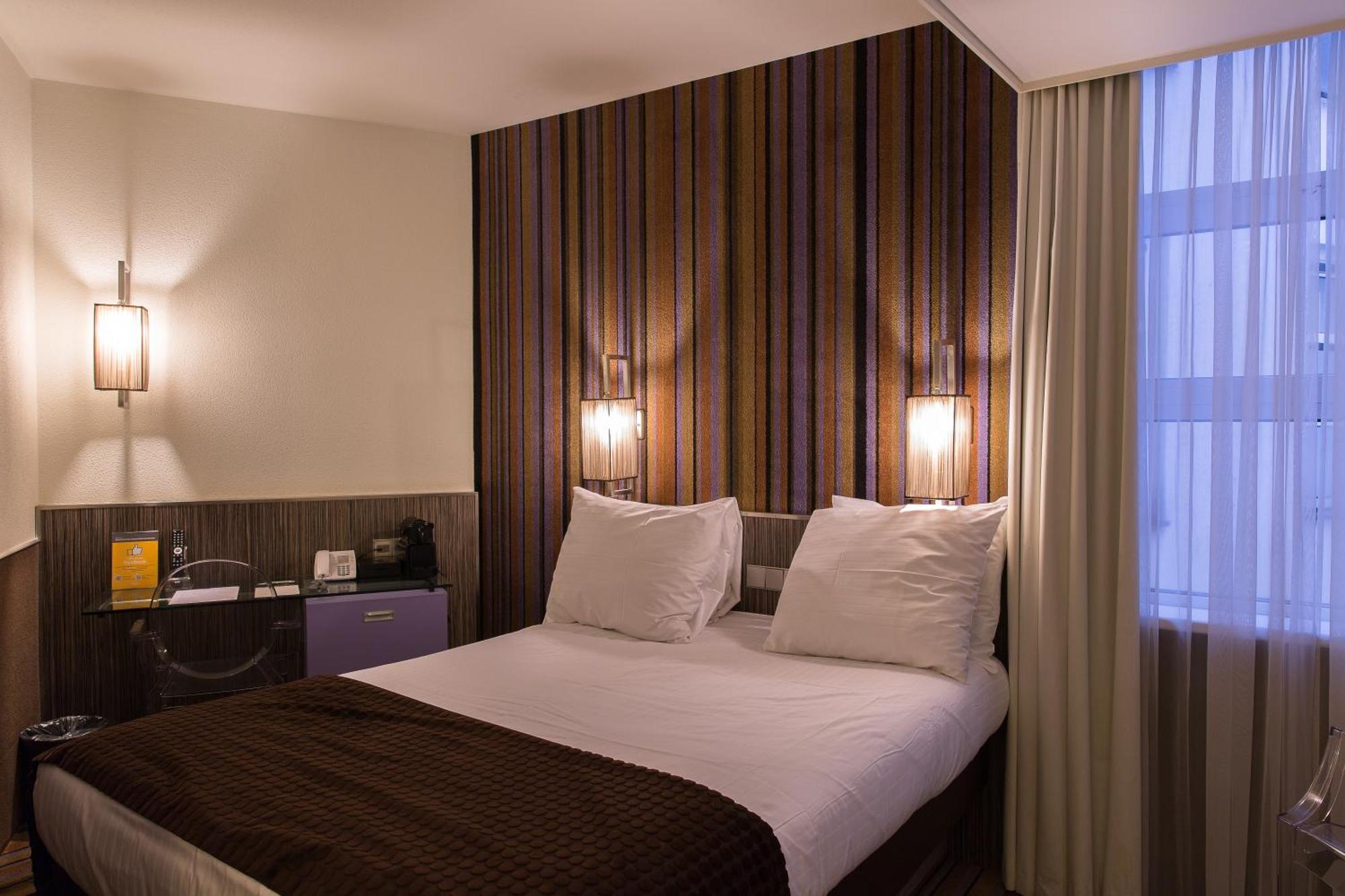 Standard Interior Room