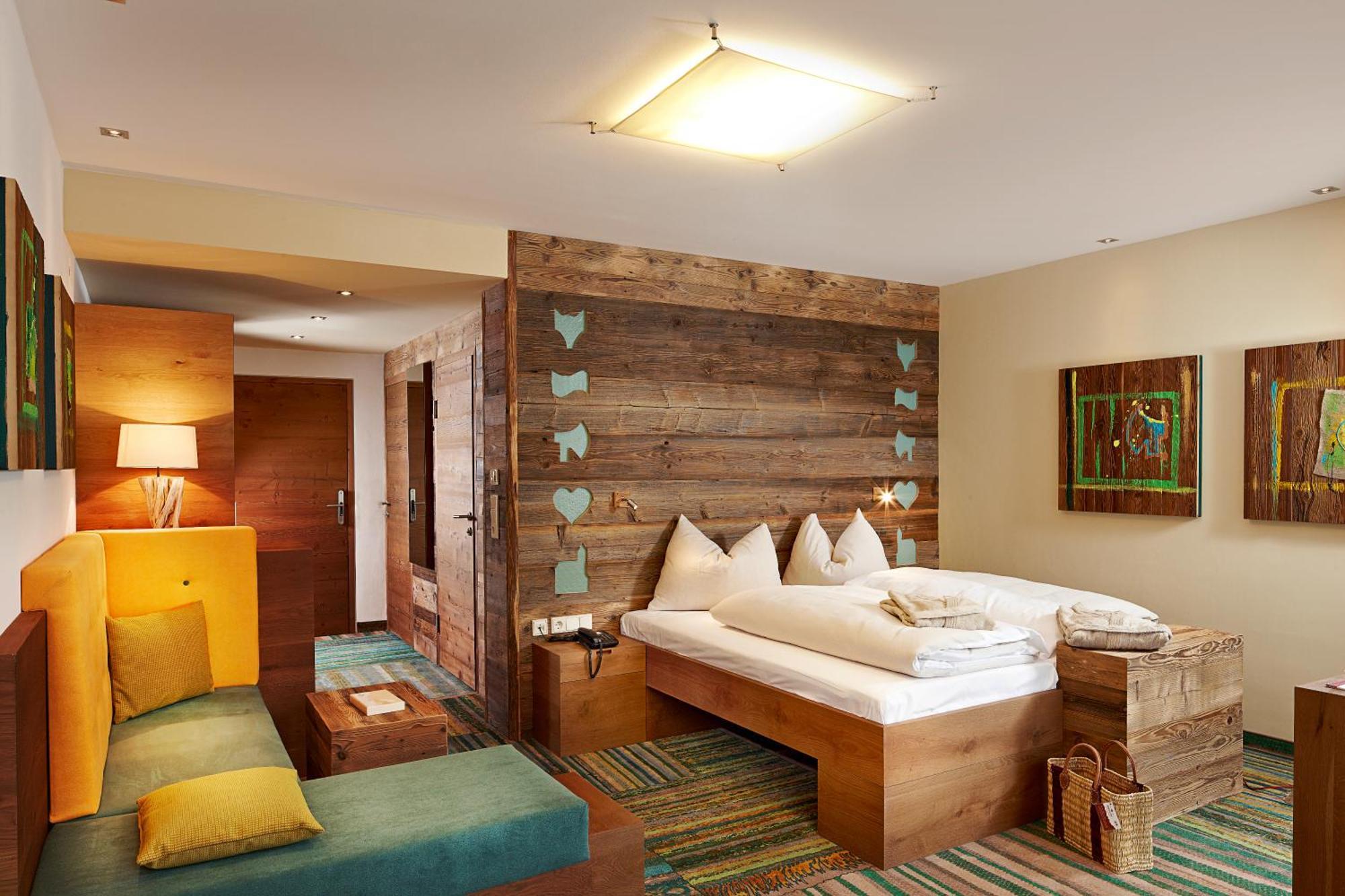 Deluxe Double Room Bath